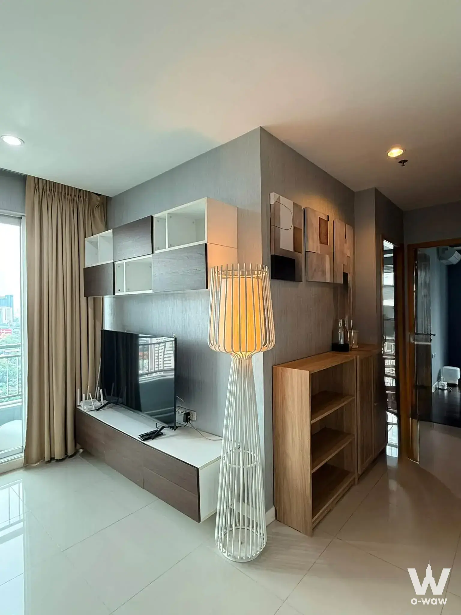 Condo with 2 bedrooms for rent at Circle Condominium — photo 2 of 5