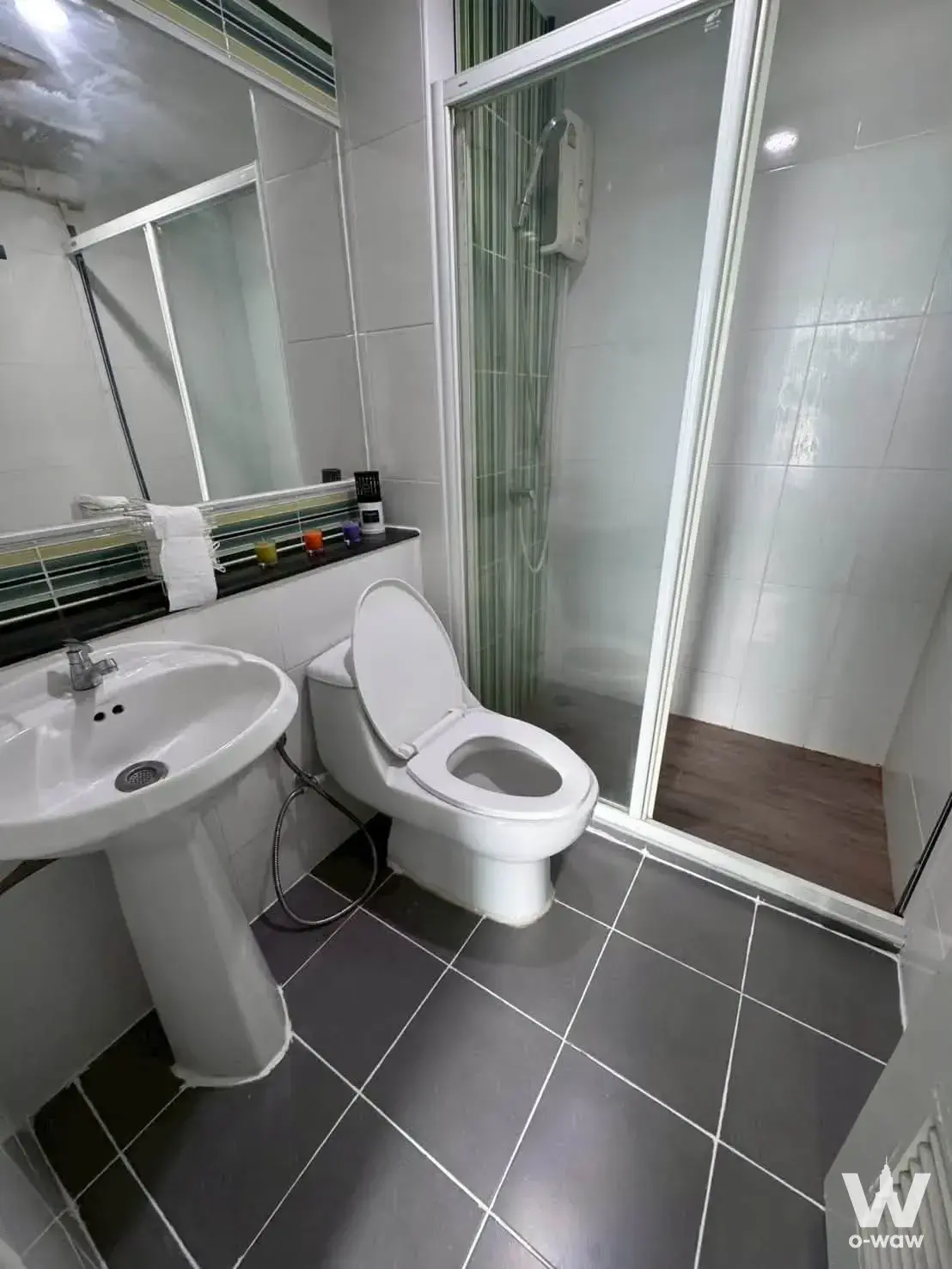 Condo with 1 bedroom for rent at Regent Orchid Condominium — photo 4 of 5