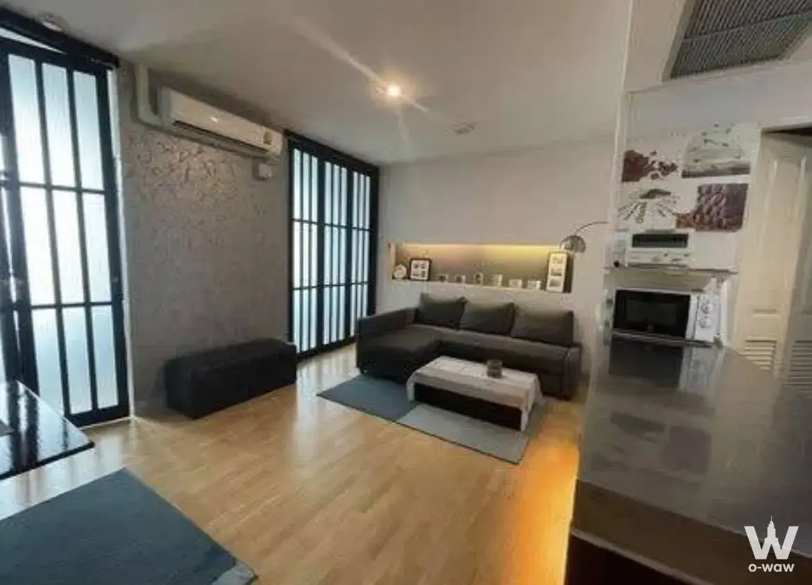 Condo with 2 bedrooms for rent at Baan Sathorn Chao Phraya — photo 4 of 5