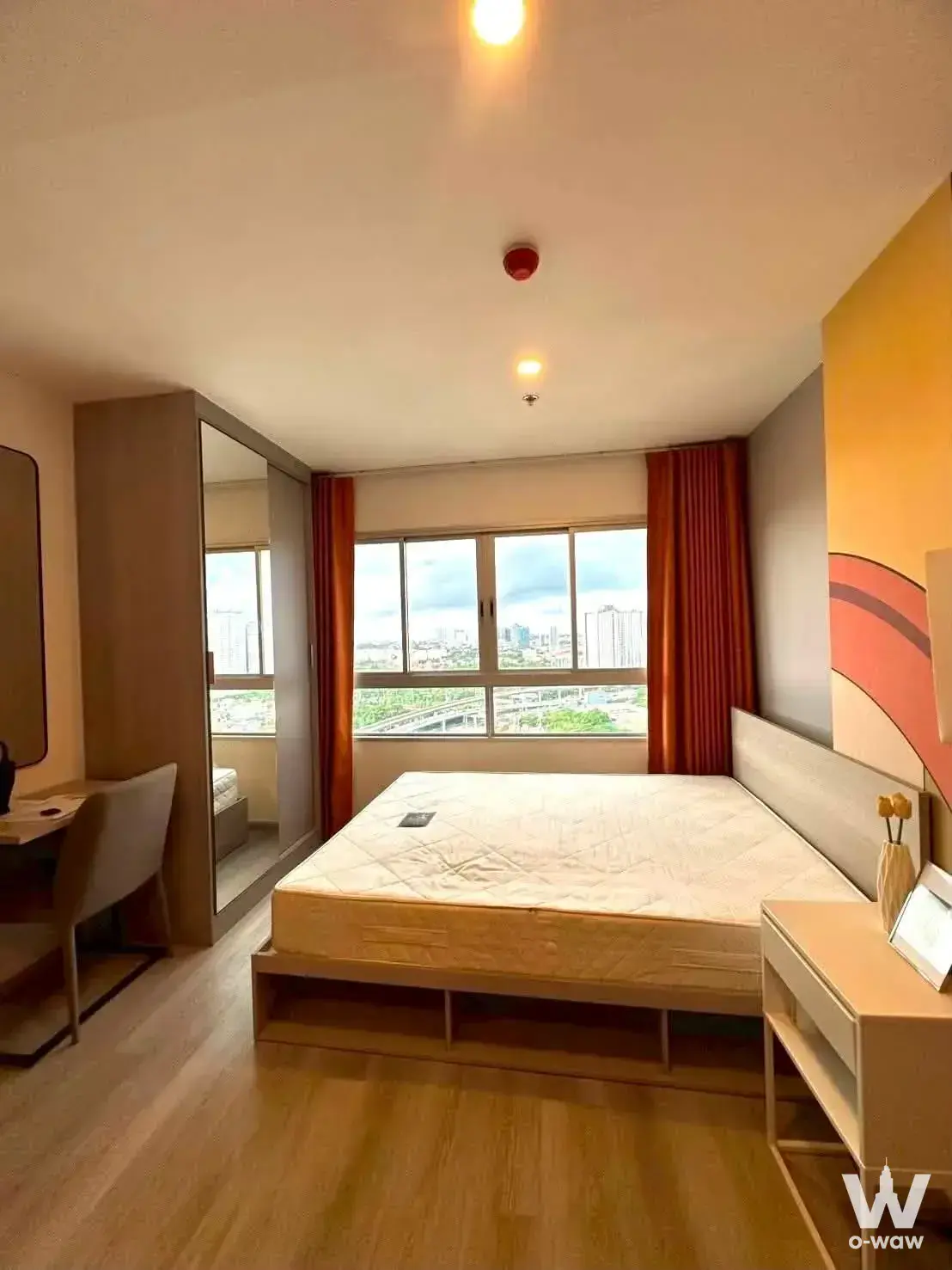Condo with 1 bedroom for rent at Elio Sathorn-Wutthakat — photo 1 of 5