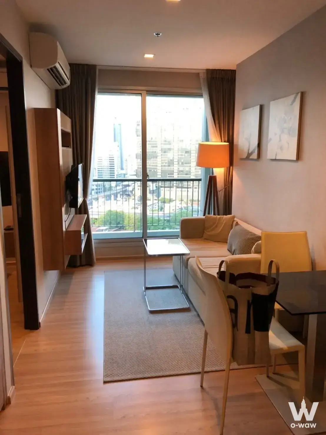 Condo with 1 bedroom for rent at RHYTHM Sathorn — photo 1 of 4