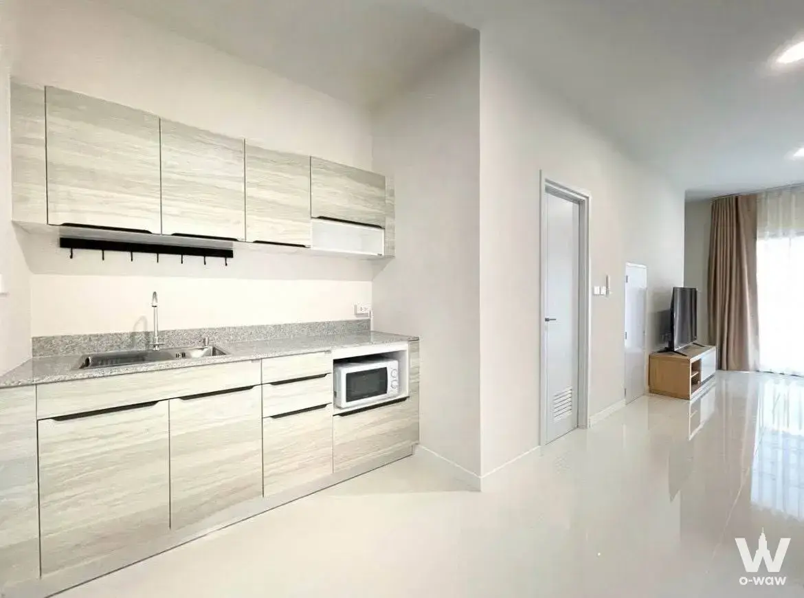 Townhouse with 2 bedrooms for rent at Altitude Kraf Bangna — photo 3 of 5