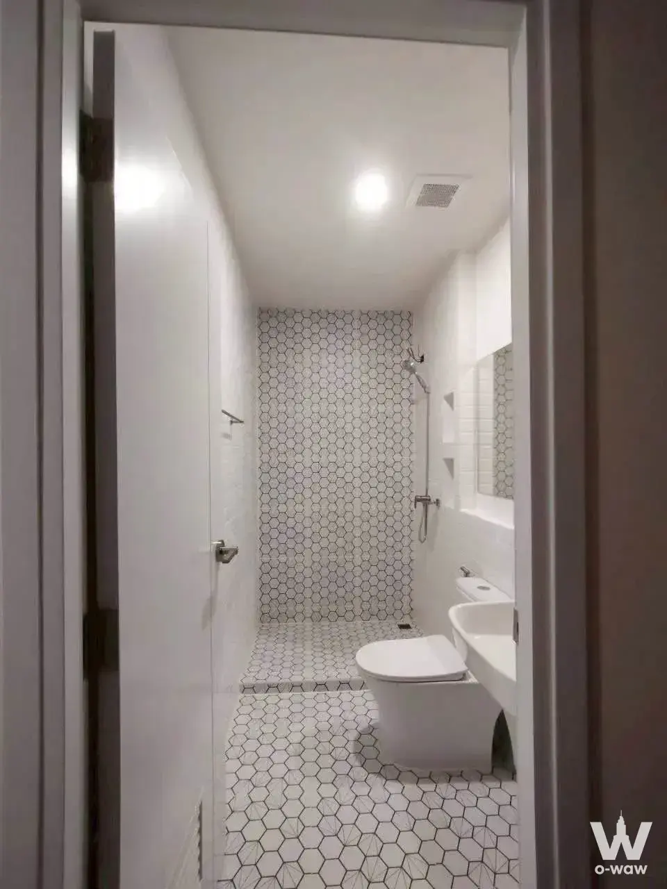 Townhouse with 2 bedrooms for rent at Altitude Kraf Bangna — photo 3 of 5