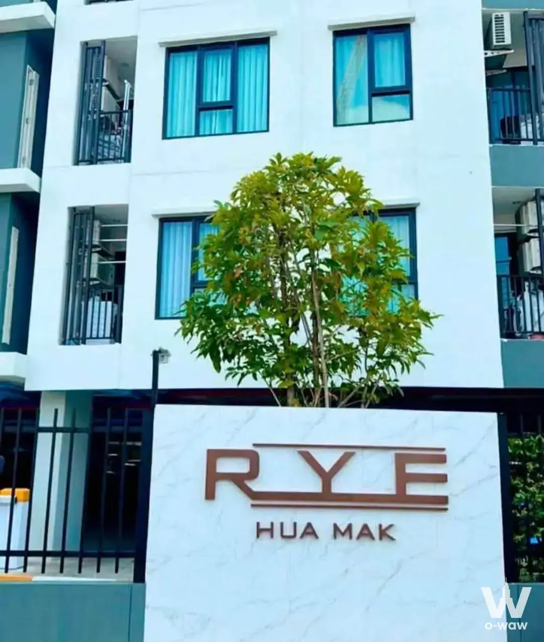 Condo with 1 bedroom for rent at RYE Huamak — photo 1 of 5
