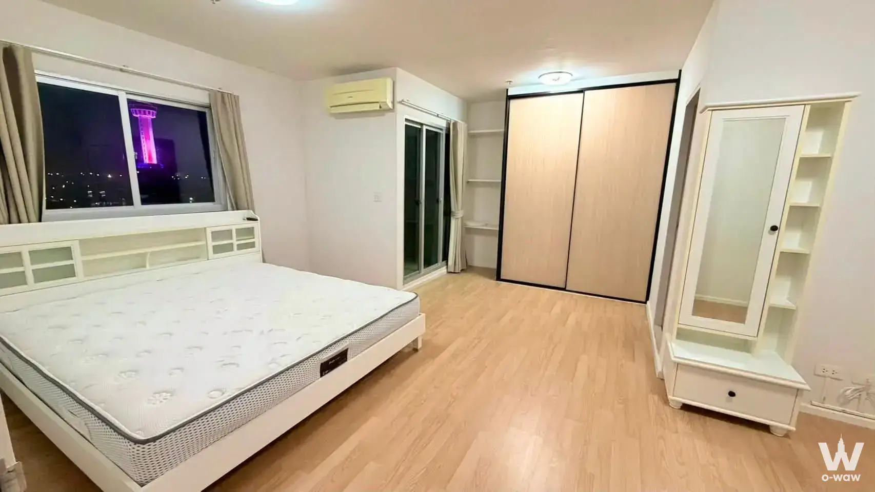 Condo with 1 bedroom for rent at Sukhumvit-Paknam, near Samut Prakan Station (Green Line), Bangplee Expressway, Robinson, Rotus, Imperial World, Nai Ruea Hospital, Paolo Hospital Samut Prakan, Saraphat Chaeng College — photo 2 of 8
