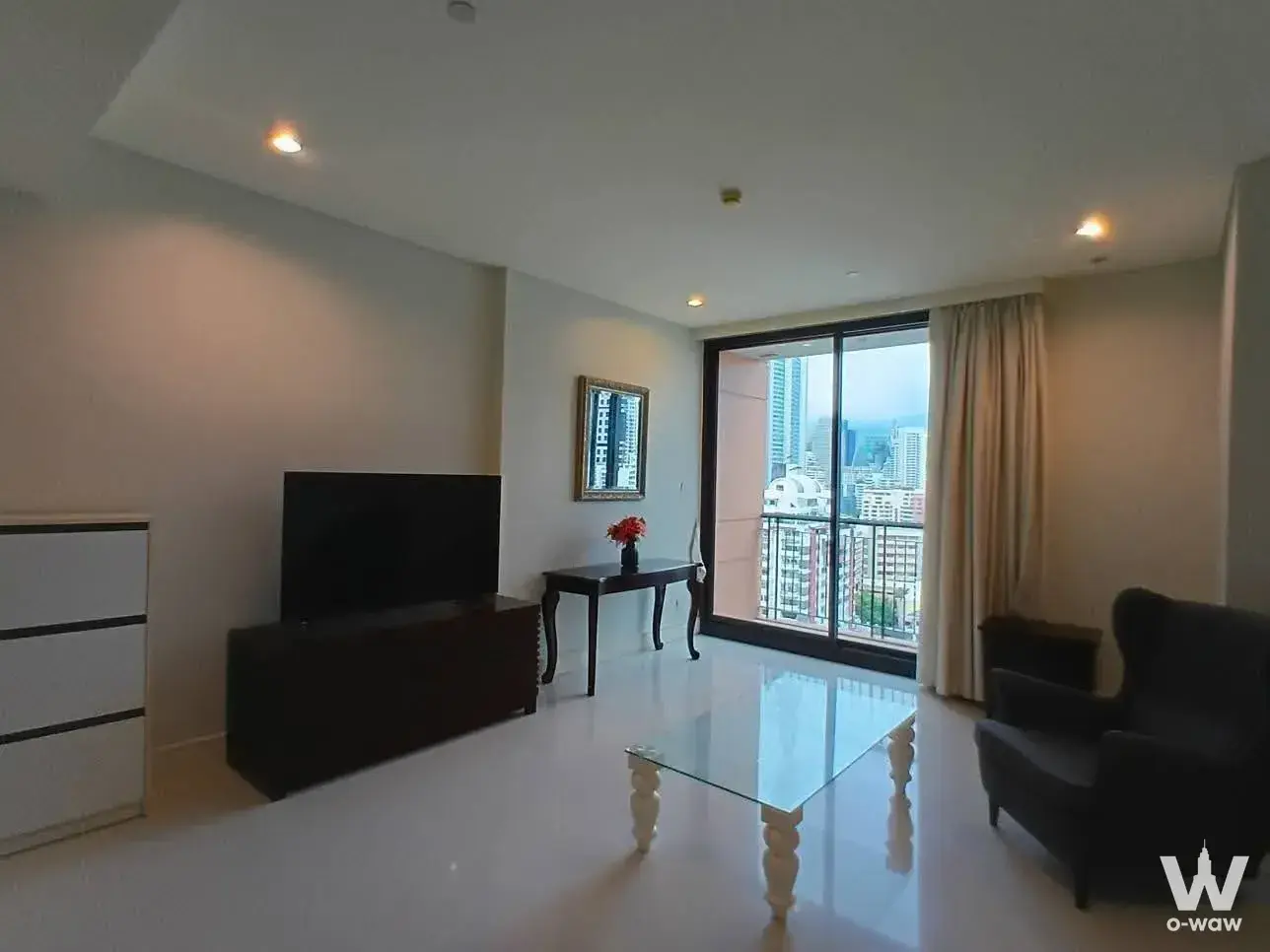 Condo with 2 bedrooms for rent at Aguston Sukhumvit 22 — photo 4 of 5