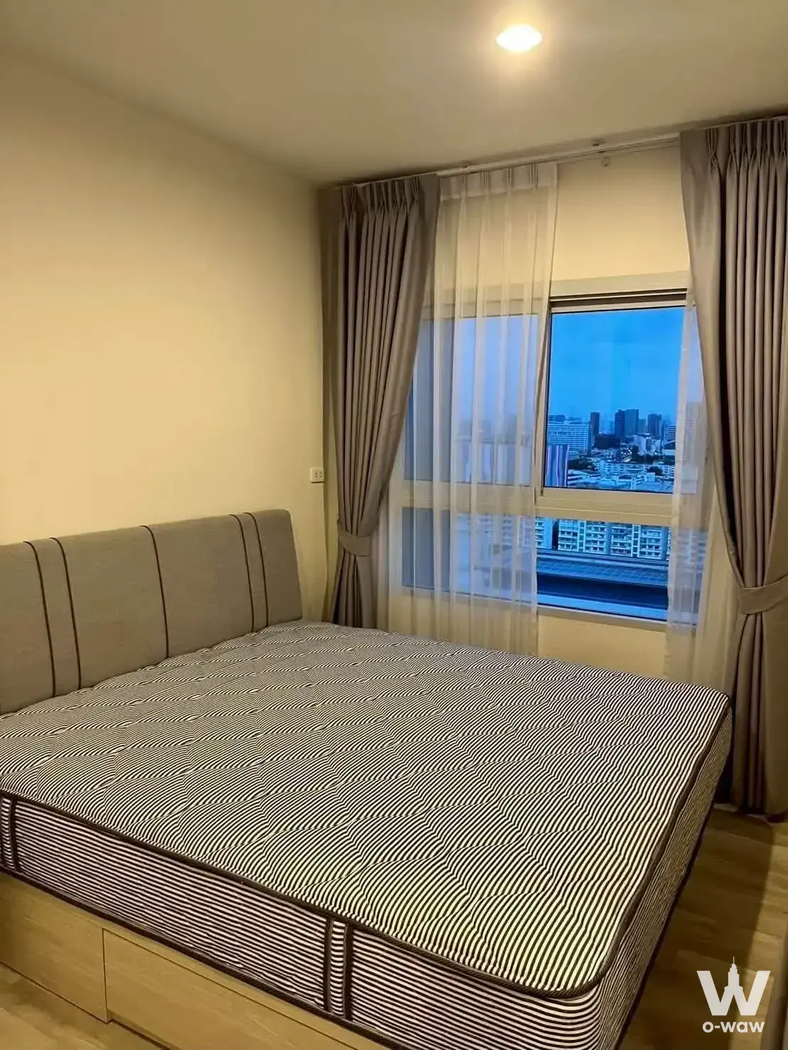 Bang Kapi, near Yaek Lam Sali MRT Station (985 m walking distance)