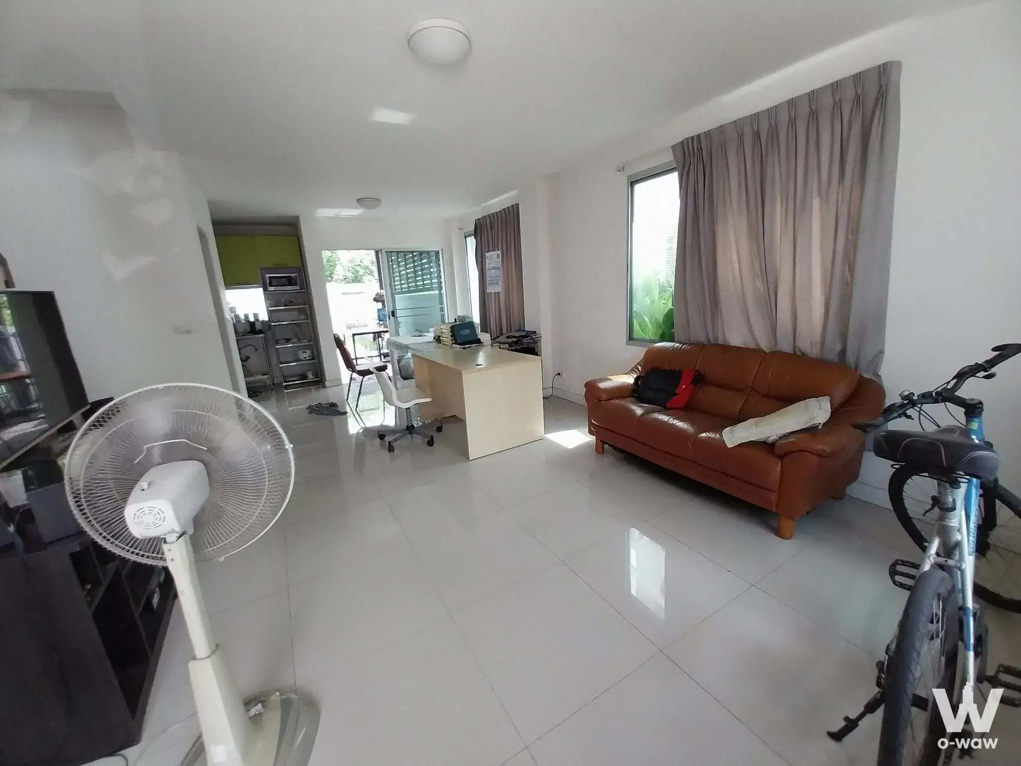 Townhouse with 3 bedrooms for sale at Soi Teparak Km.11, Bang Phli Yai Subdistrict, Bang Phli District, Samut Prakan 10540 — photo 2 of 10