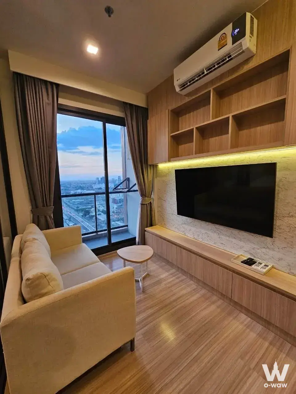 Condo with 1 bedroom for rent at M Jatujak — photo 2 of 5