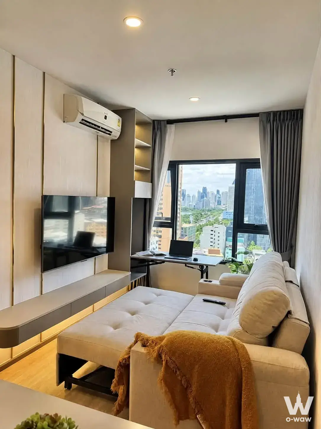 Condo with 1 bedroom for rent at Life Rama 4 - Asoke — photo 2 of 5