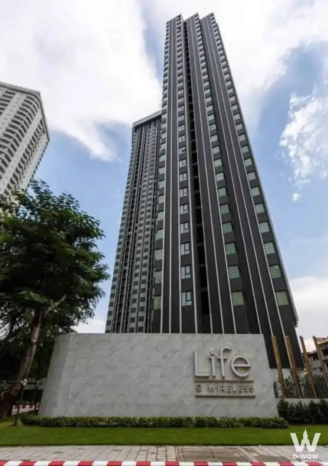 Witthayu Road, near Central Embassy, BTS Phloen Chit, MRT Lumphini, One Bangkok, Siam Paragon, Chulalongkorn University