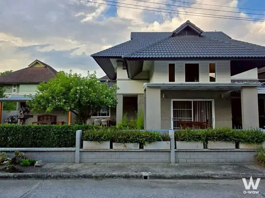 Condo with 4 bedrooms for sale at San Sai, Chiang Mai, on Chiang Mai-Doi Saket Road — photo 1 of 5