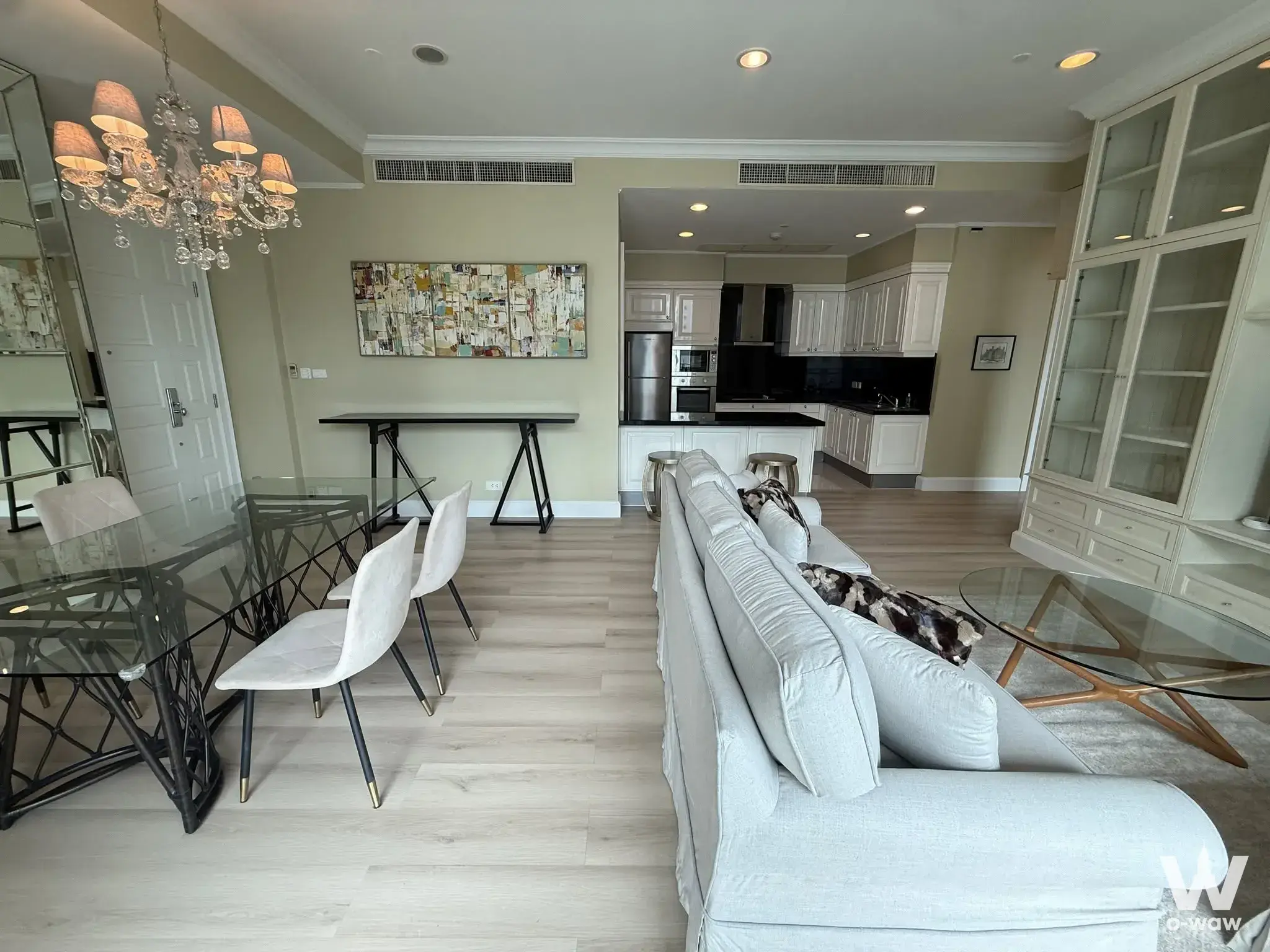 Condo with 3 bedrooms for rent at Royce Private Residences — photo 4 of 5