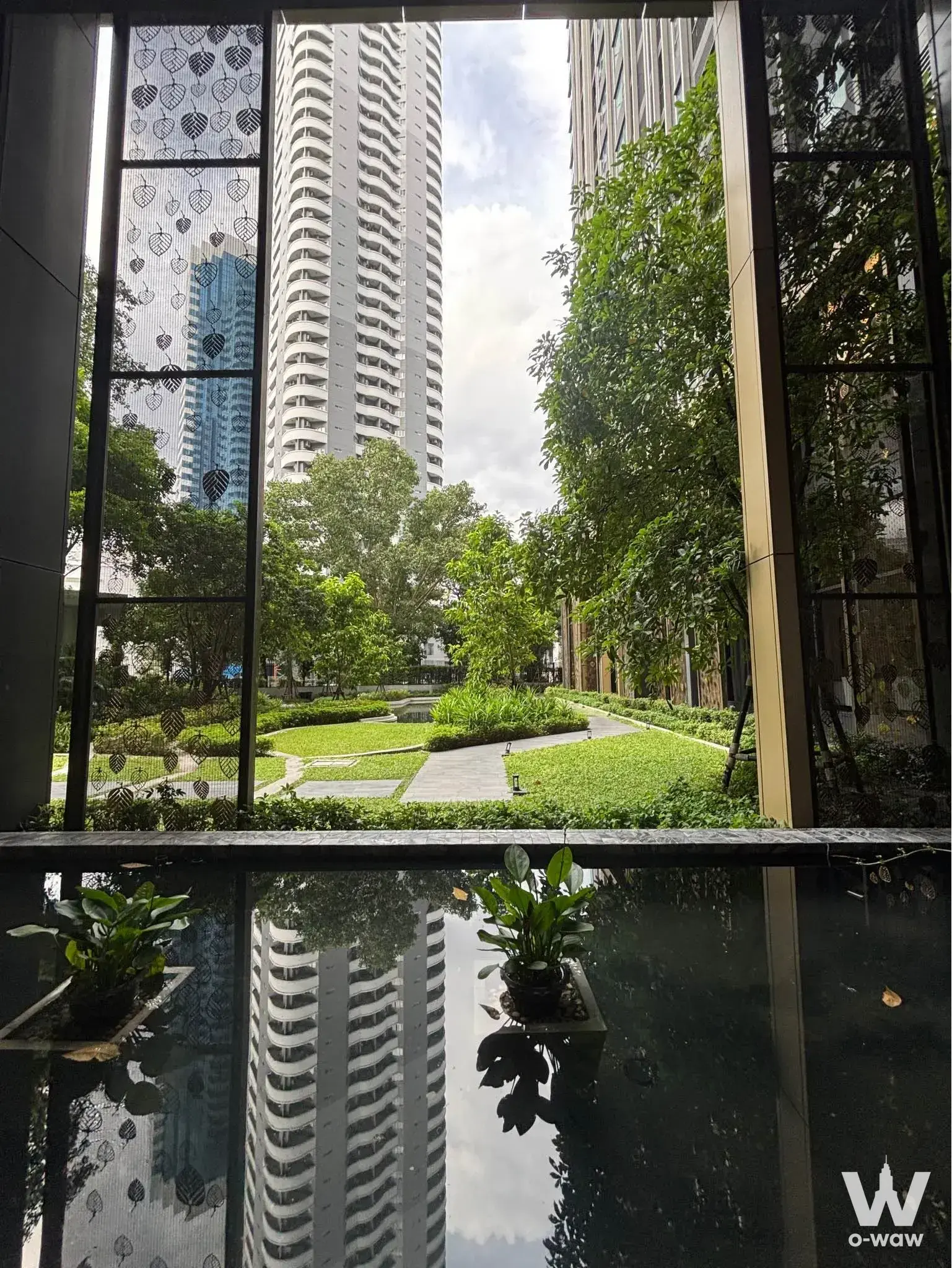 Condo with 1 bedroom for sale at Life One Wireless — photo 1 of 5