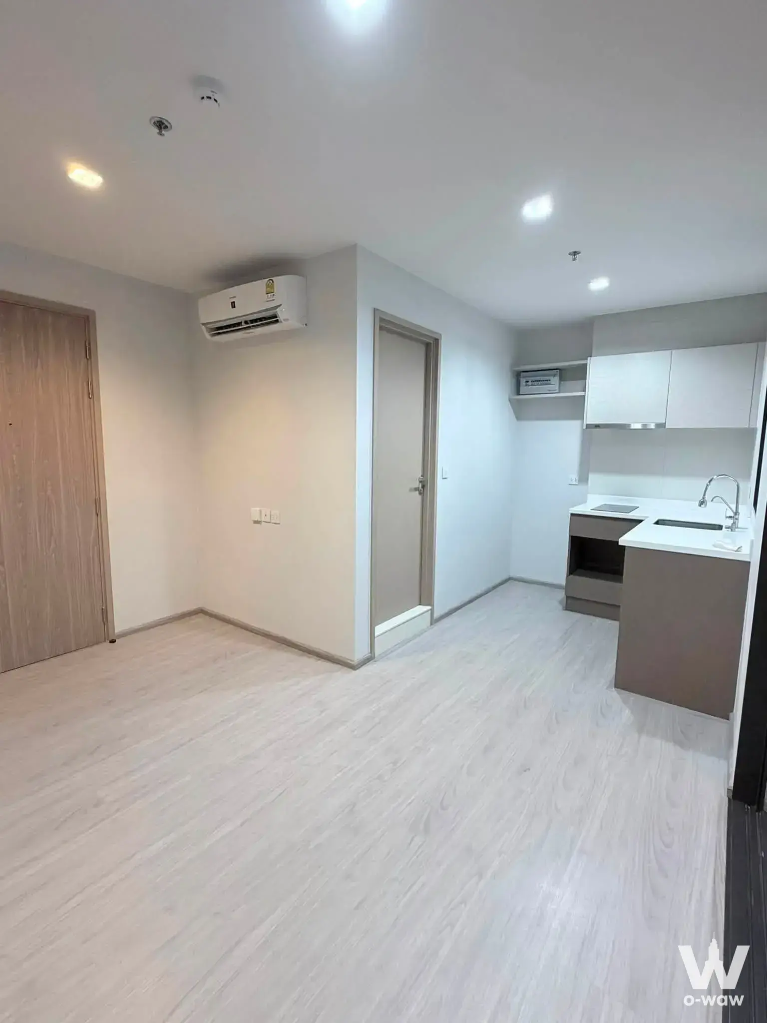 Condo with 1 bedroom for sale at Life Sathorn Sierra — photo 3 of 5