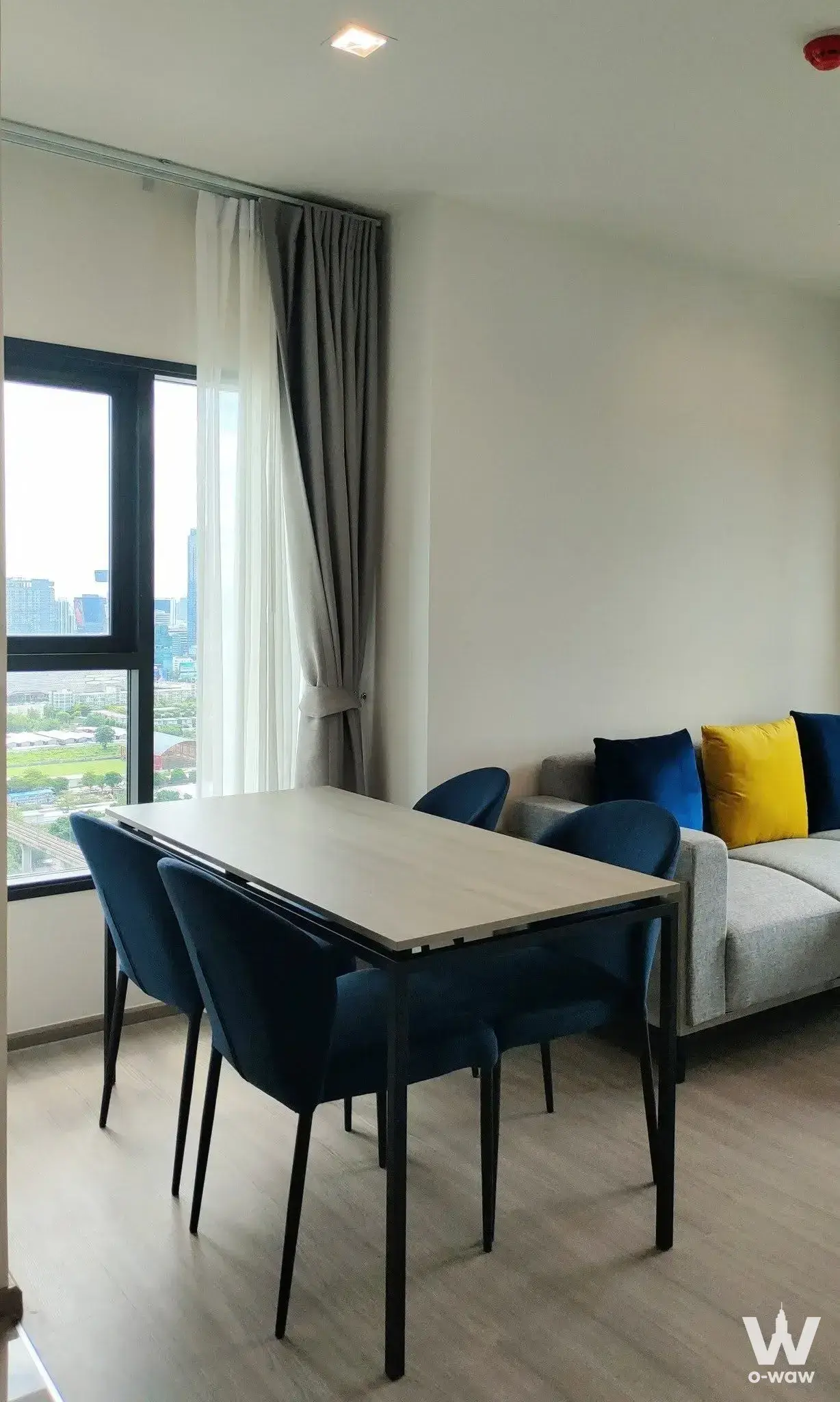 Commercial with 2 bedrooms for rent at THE BASE Phetchaburi-Thonglor เดอะ เบส เพชรบุรี - ทองหล่อ — photo 4 of 5