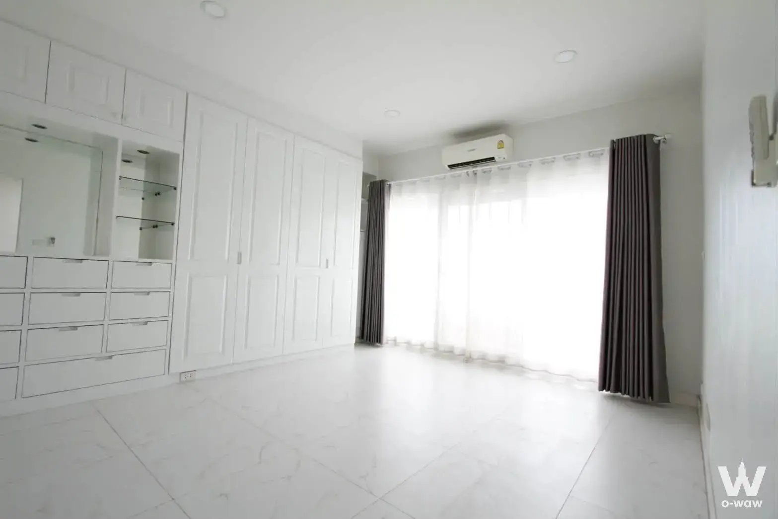 Near BTS Chong Nonsi, Sathorn-Silom-Rama 3 area