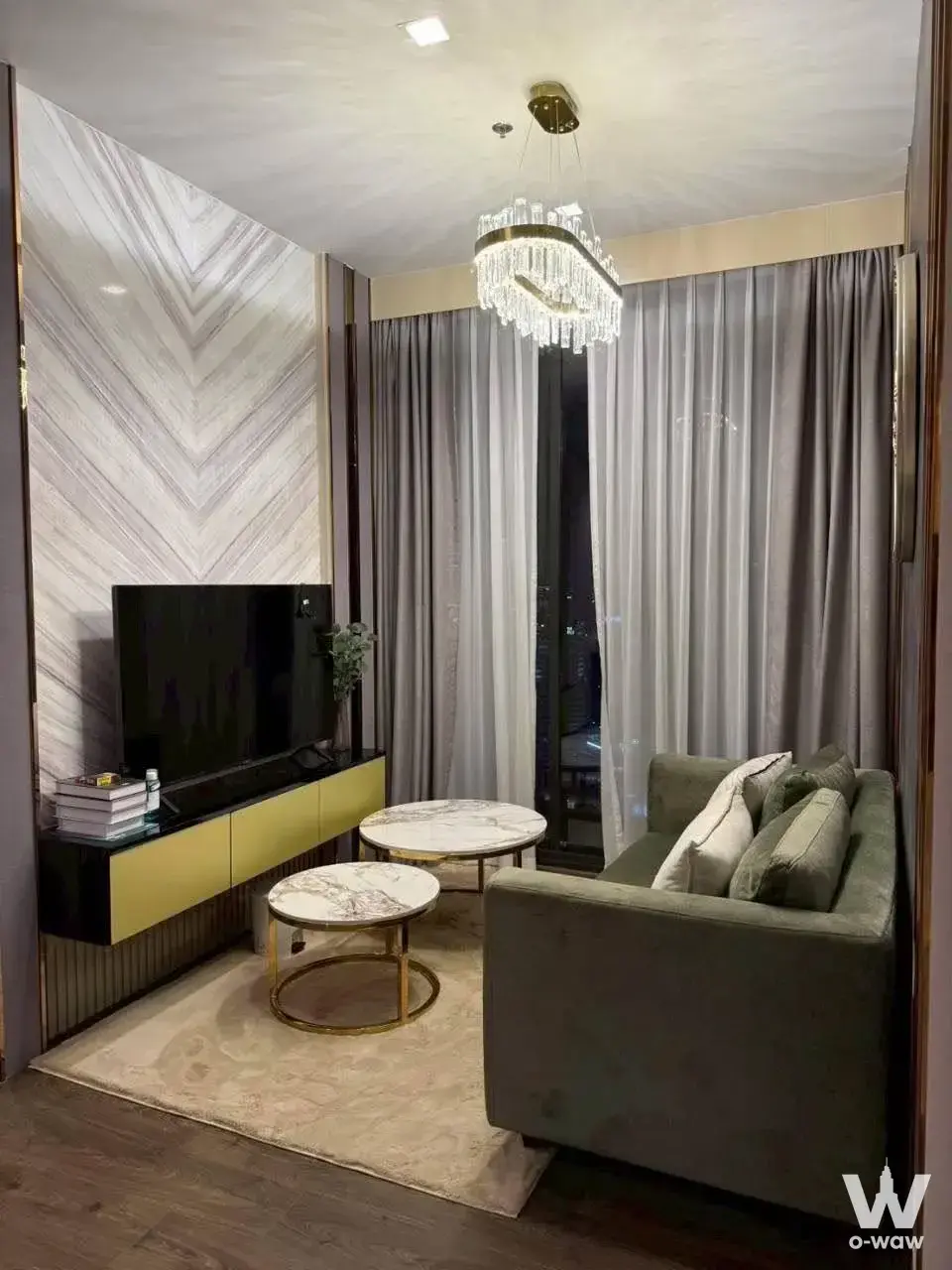 Condo with 2 bedrooms for rent at The Address Siam-Ratchathewi — photo 1 of 5