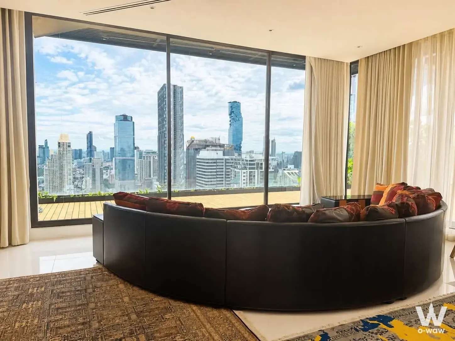 Condo with 3 bedrooms for sale at Sathorn Gardens — photo 2 of 5