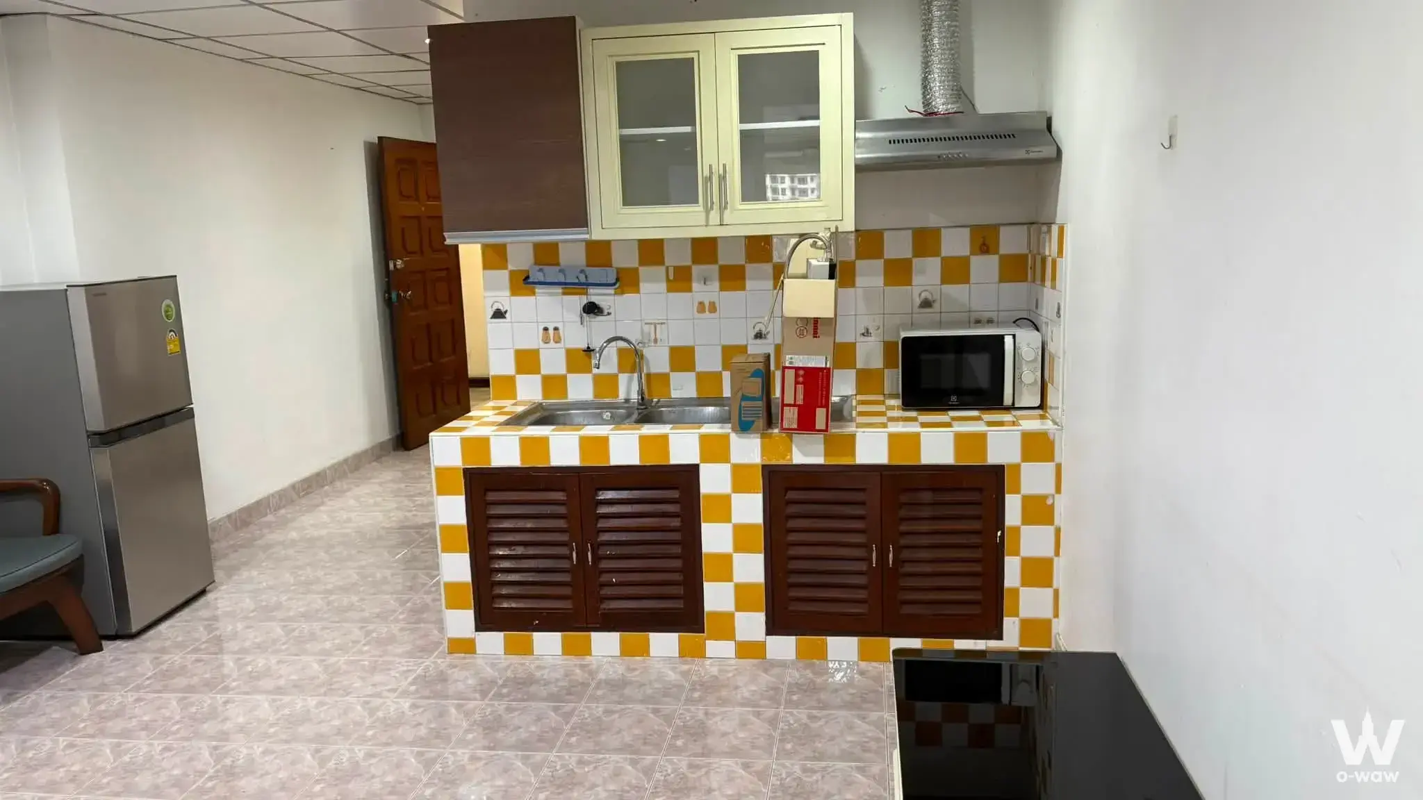 Condo with 1 bedroom for rent at Waterford Diamond Tower — photo 3 of 5