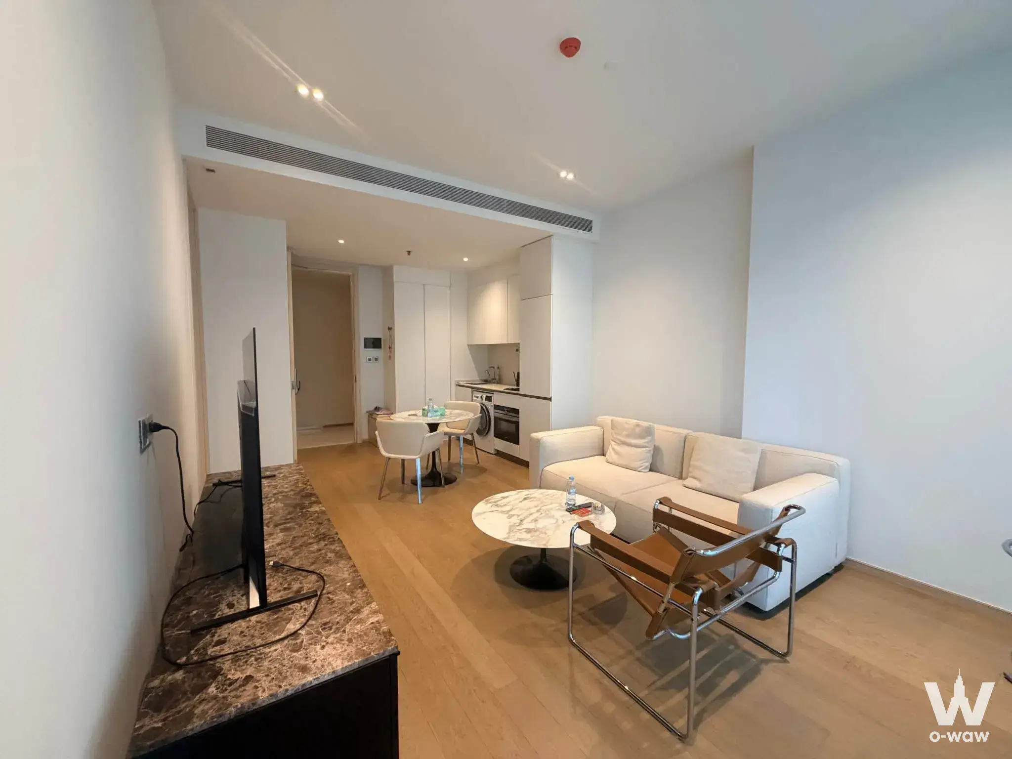 Condo with 1 bedroom for rent at The Strand Thonglor — photo 1 of 5