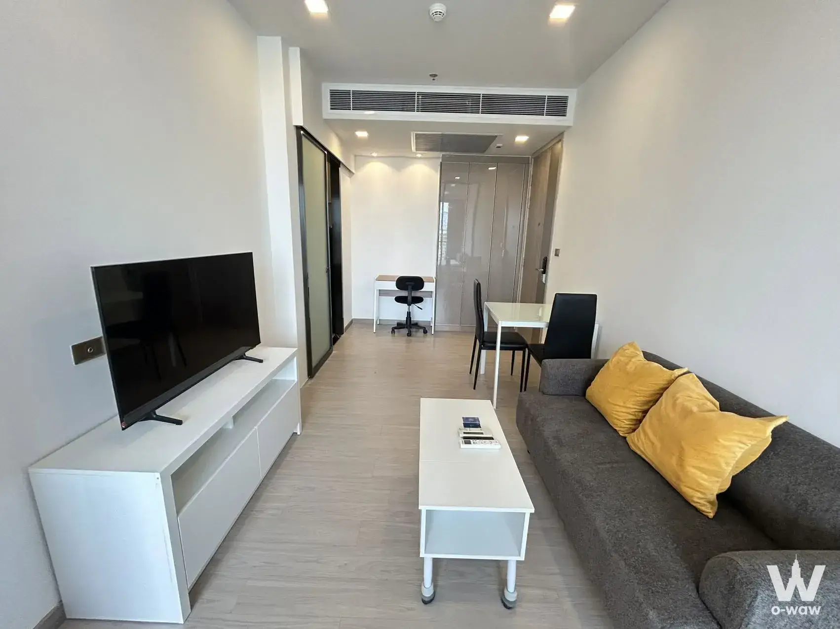 Condo with 1 bedroom for rent at One9Five Asoke - Rama 9 — photo 2 of 4