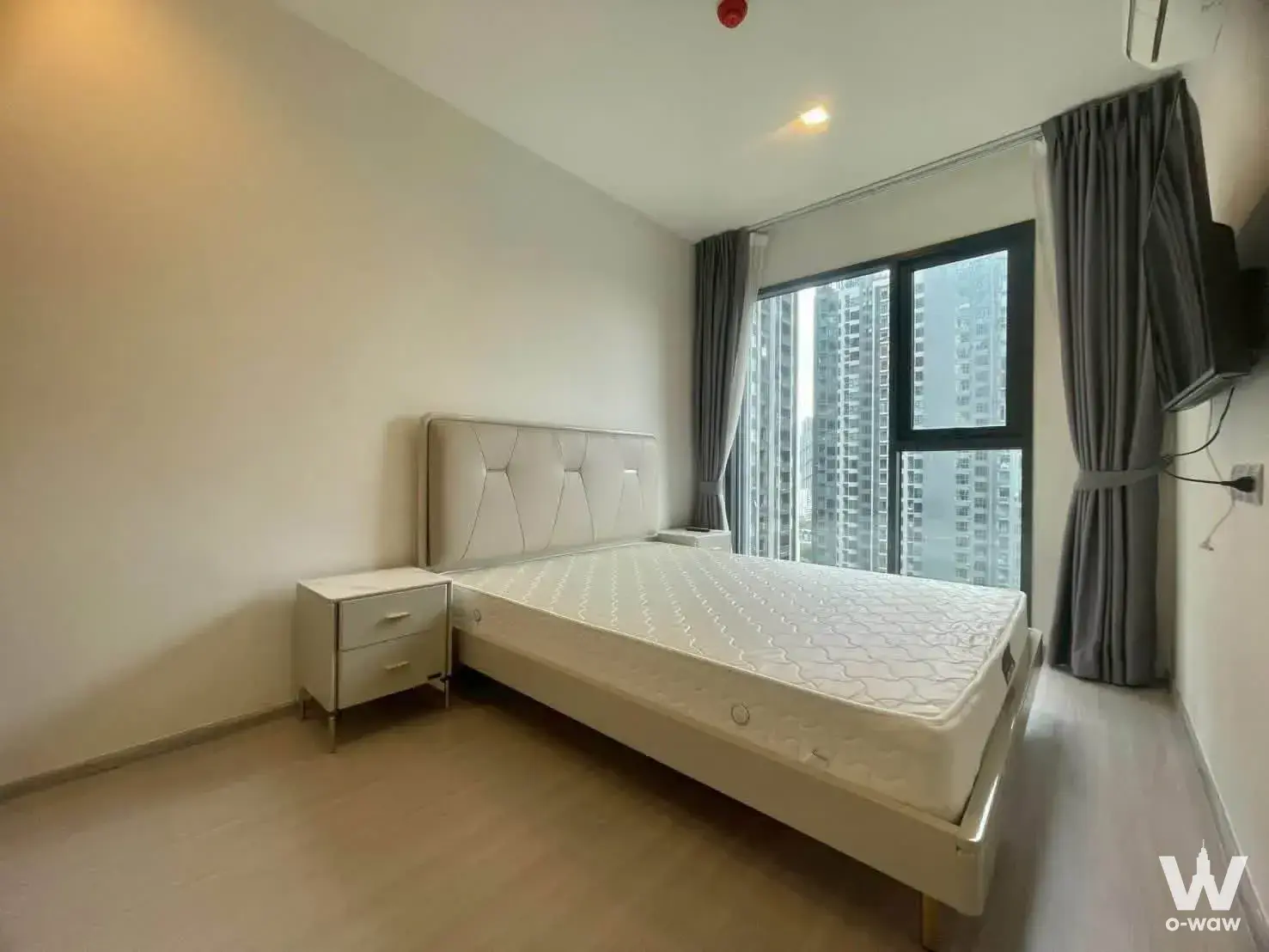Condo with 2 bedrooms for rent at Life Asoke Hype — photo 3 of 5