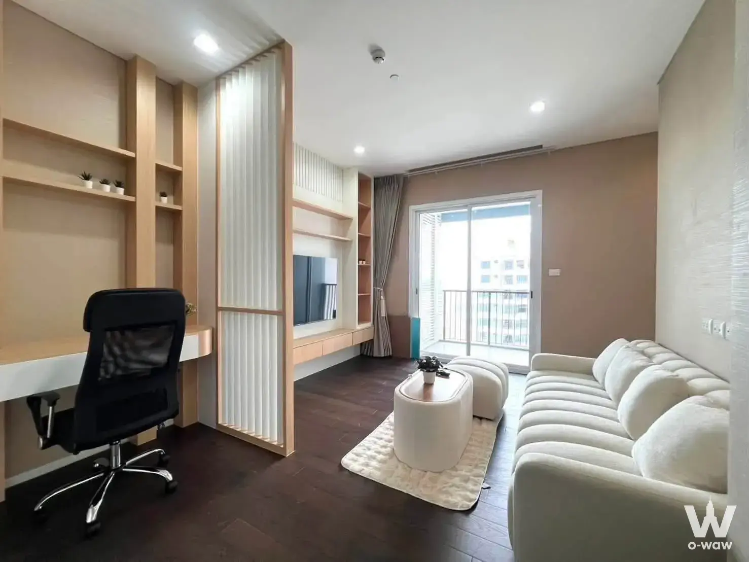 Condo with 2 bedrooms for rent at The Saint Residences — photo 2 of 5