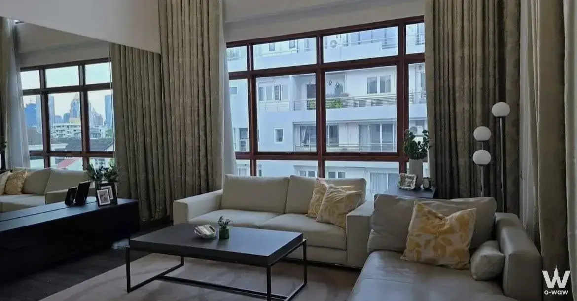 Condo with 3 bedrooms for rent at The Crest Ruamrudee — photo 4 of 5