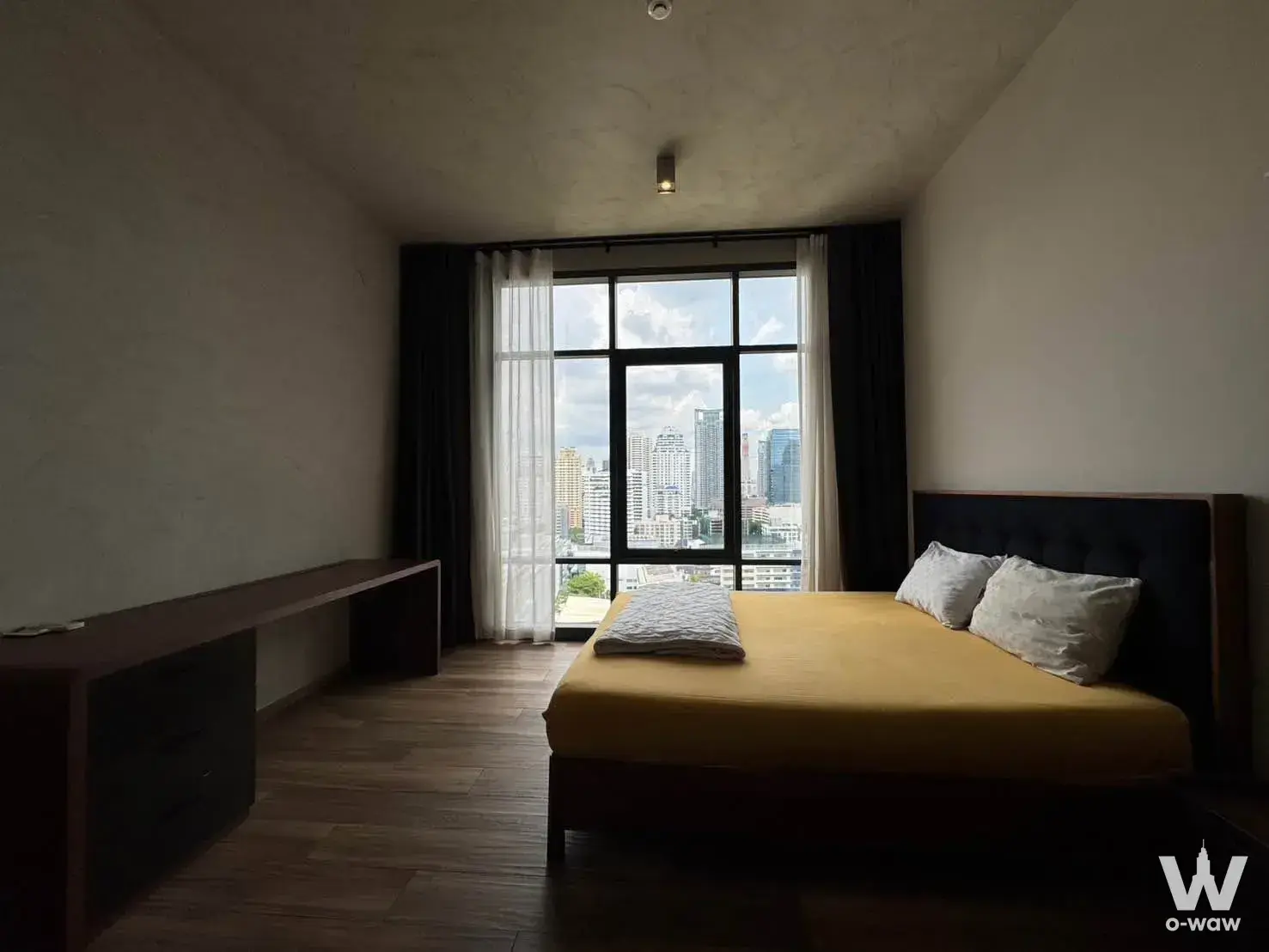 Condo with 2 bedrooms for rent at The Lofts Asoke — photo 2 of 5