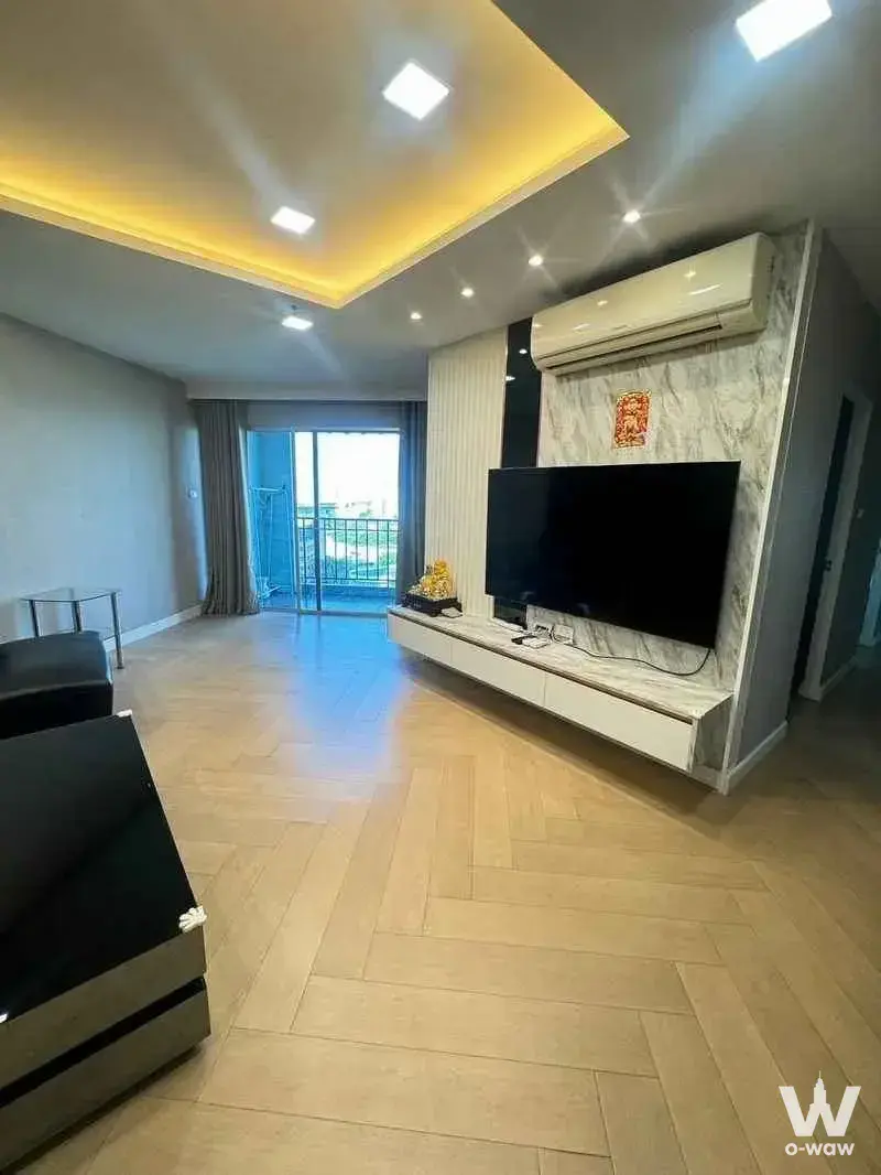 Condo with 3 bedrooms for rent at Belle Grand Rama 9 — photo 4 of 5