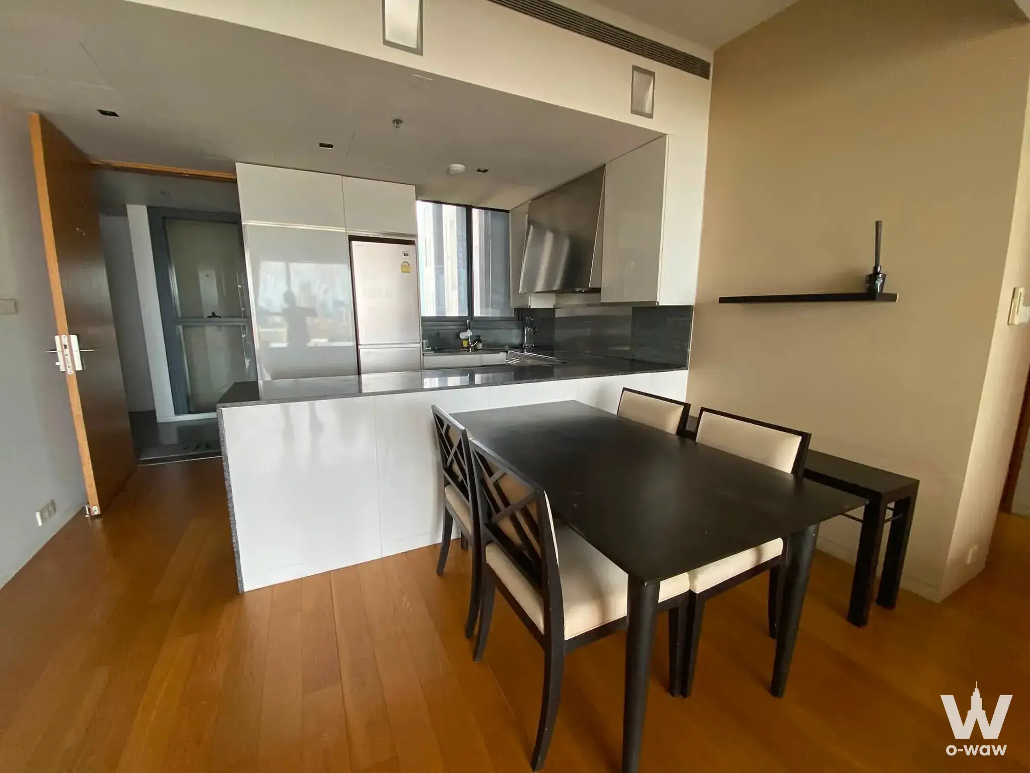 Condo with 2 bedrooms for rent at The Met Condominium — photo 3 of 5