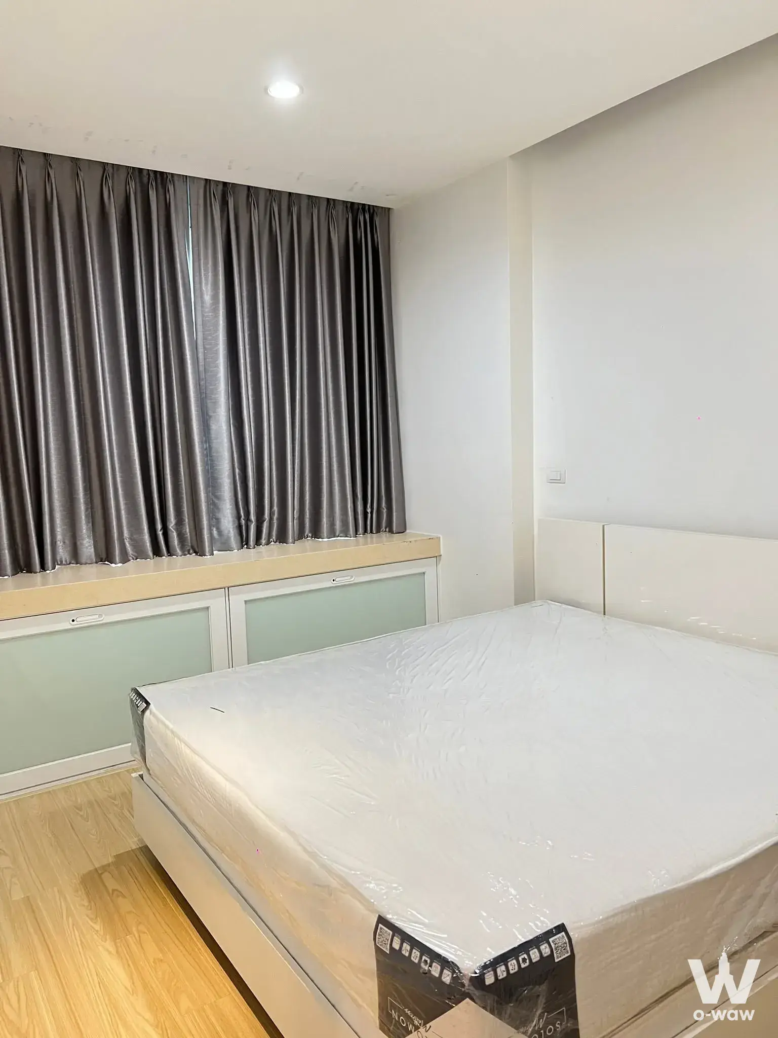 Commercial with 1 bedroom for rent at TC Green Rama 9 — photo 1 of 5