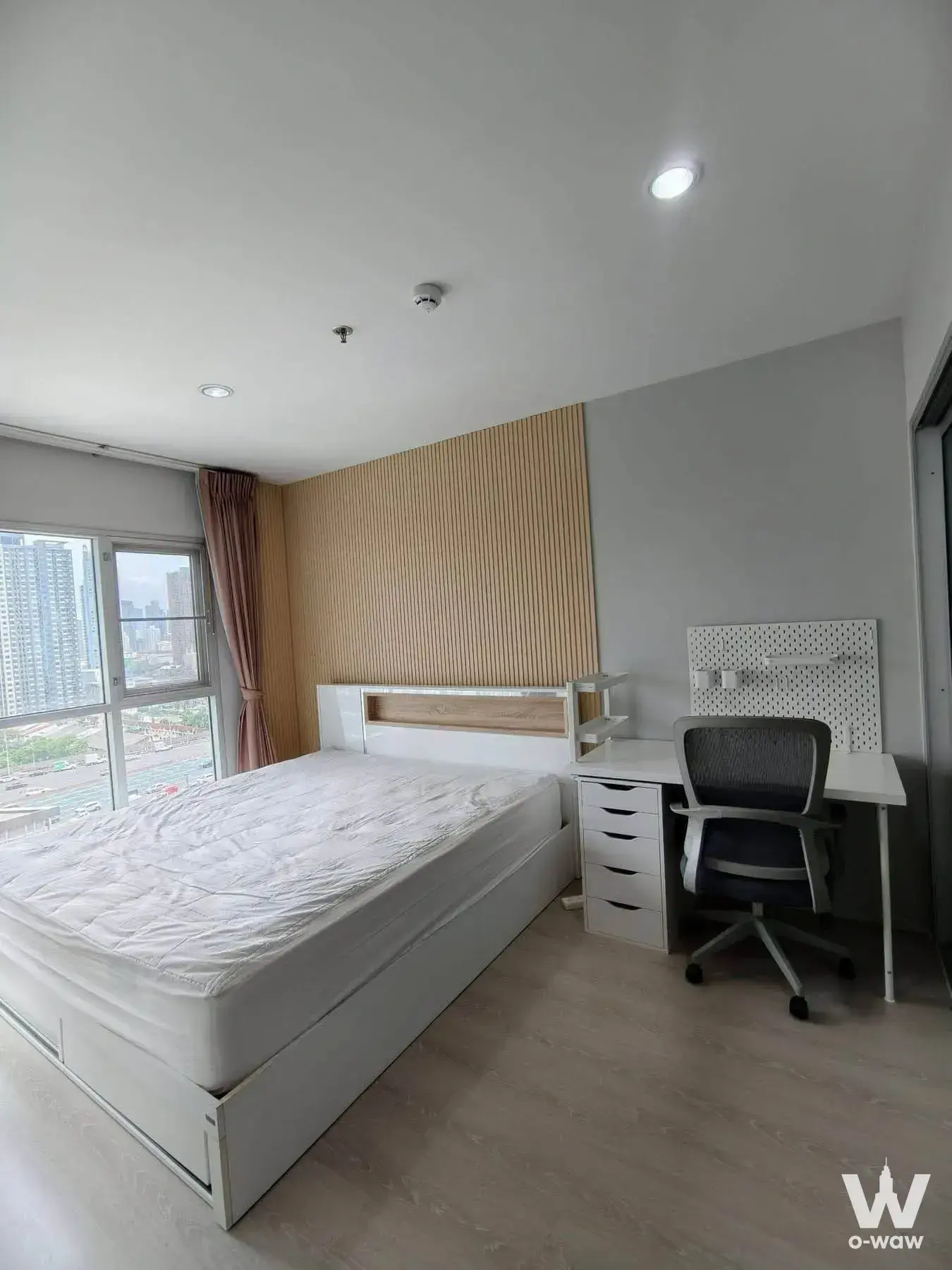 Condo with 1 bedroom for rent at Aspire Rama 9 — photo 1 of 5