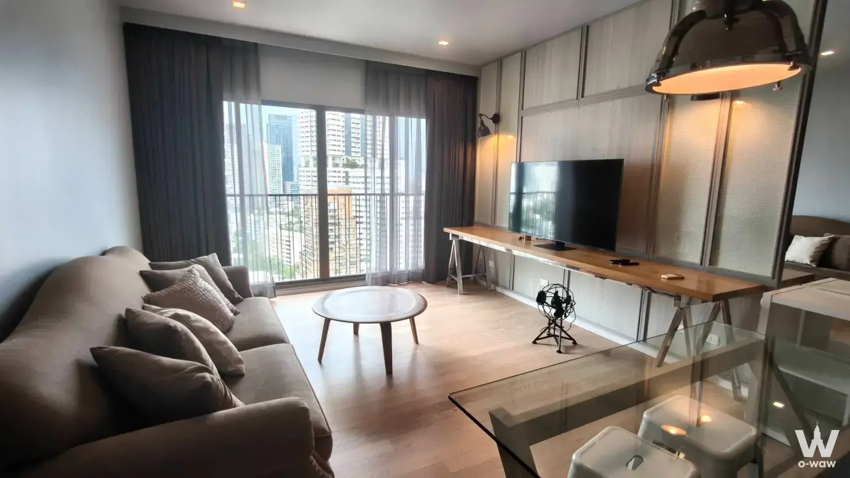 Condo with 1 bedroom for rent at Noble Refine — photo 2 of 5