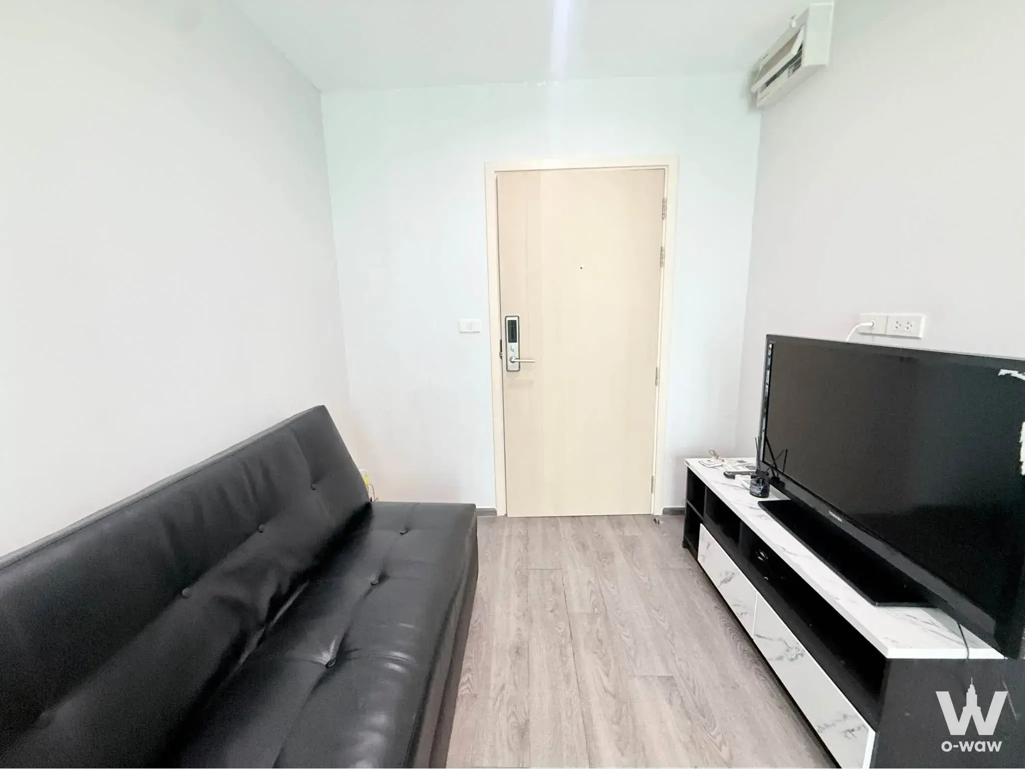 Condo with 1 bedroom for rent at Rich Park Triple Station — photo 4 of 8