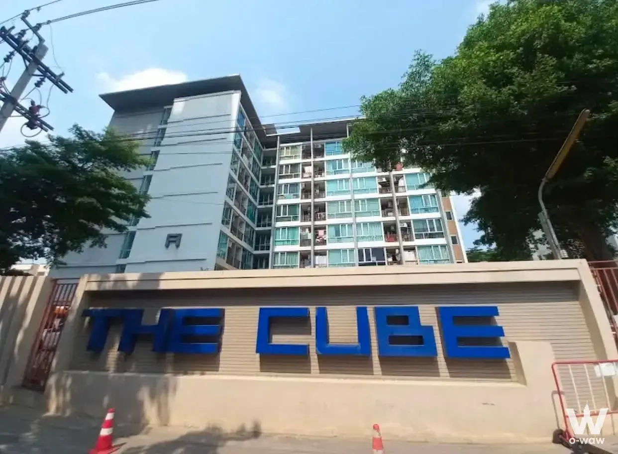 Rama 89/2 Soi, Ramkhamhaeng Road, opposite The Mall Bang Kapi, Lam Sali Intersection. Near 3 BTS lines or accessible by boat to The Mall Bang Kapi.