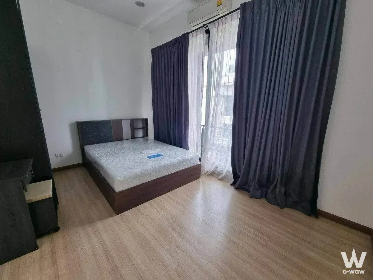Townhouse with 3 bedrooms for rent at Baan Klang Muang Kalpapruek — photo 5 of 5
