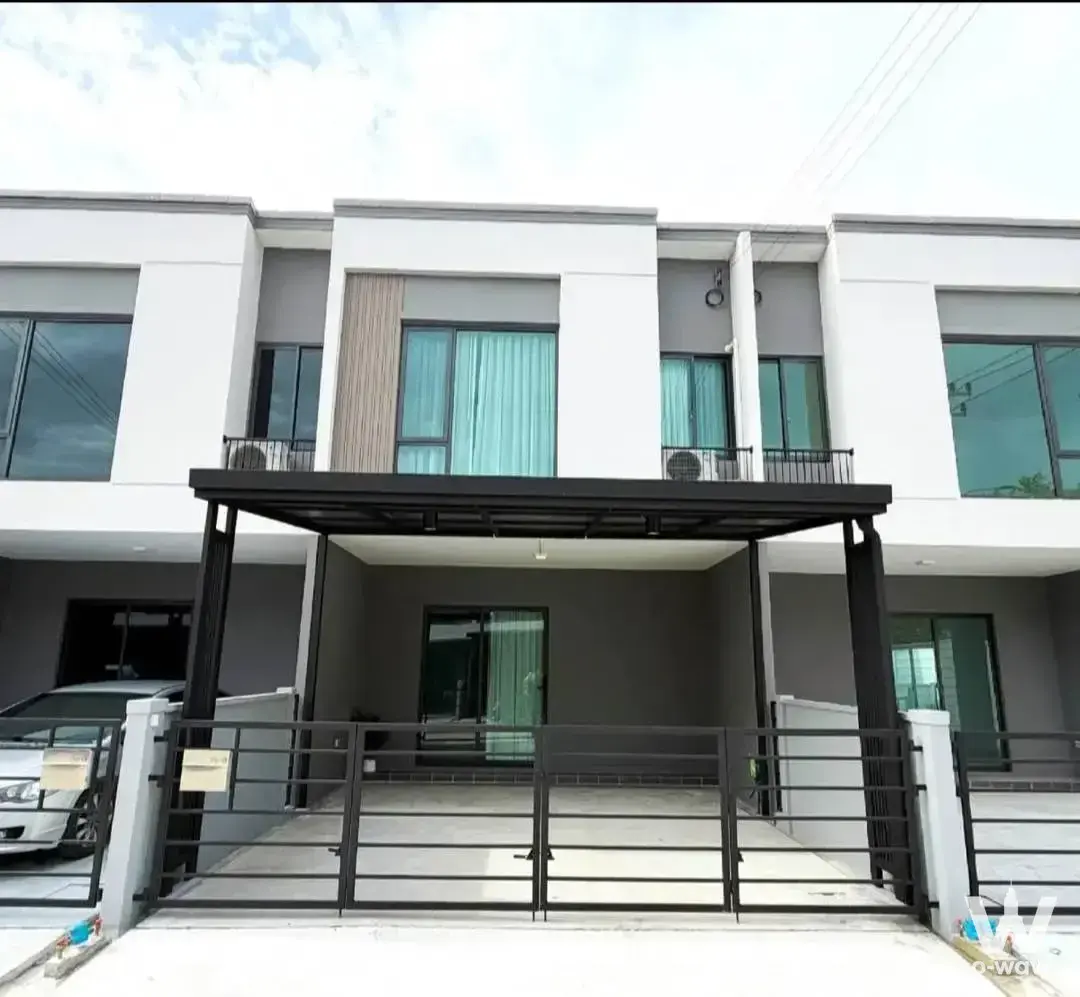 House with 3 bedrooms for rent at Pleno Sukhumvit-Bangna 2 — photo 3 of 3