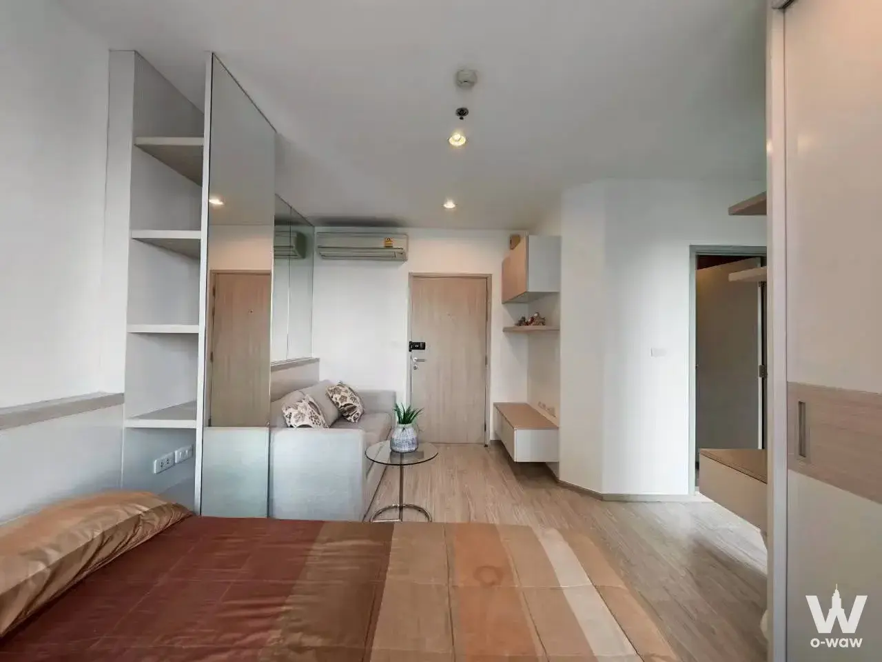 Commercial with 1 bedroom for rent at Ideo Mobi Sukhumvit Eastgate — photo 2 of 5