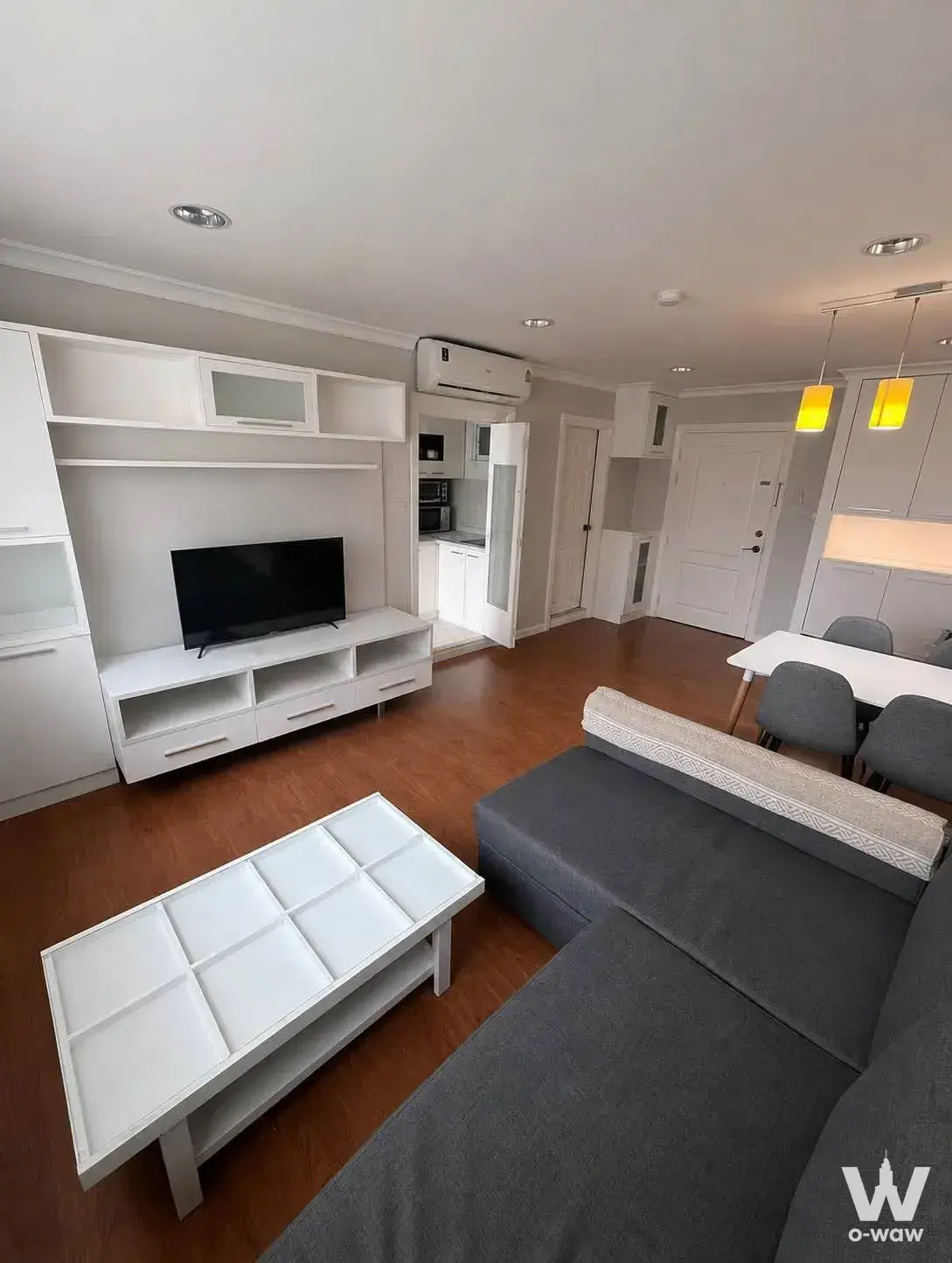 Condo with 2 bedrooms for rent at Lumpini Suite Sukhumvit 41 — photo 2 of 5