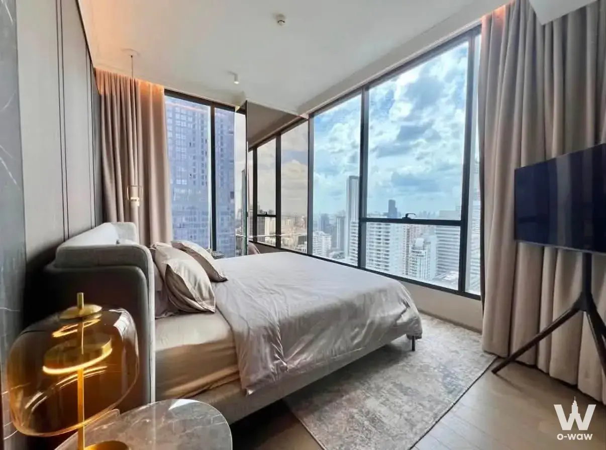 Condo with 3 bedrooms for rent at Celes Asoke — photo 3 of 5