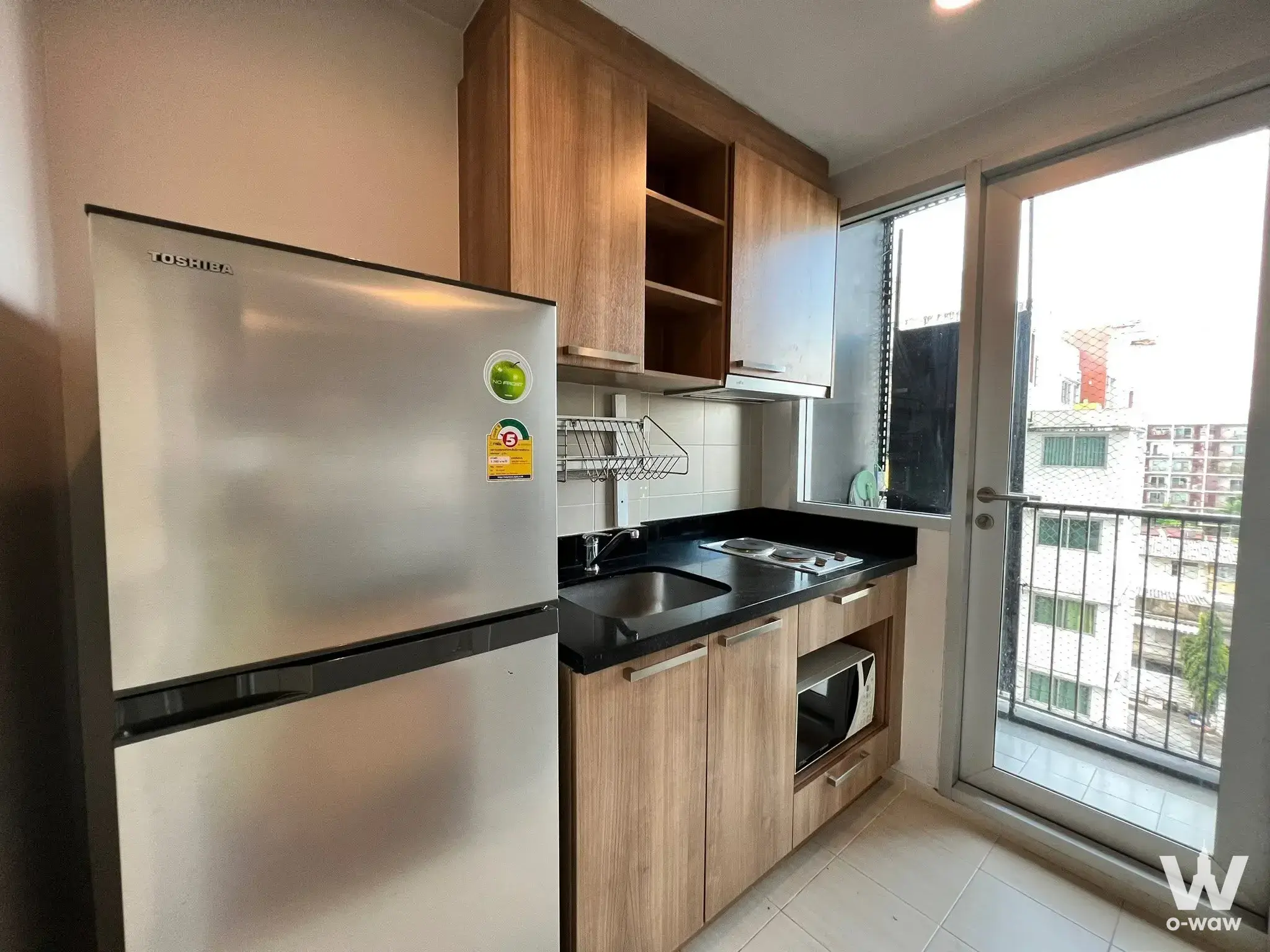 Condo with 2 bedrooms for rent at Hive Taksin Condominium — photo 3 of 4