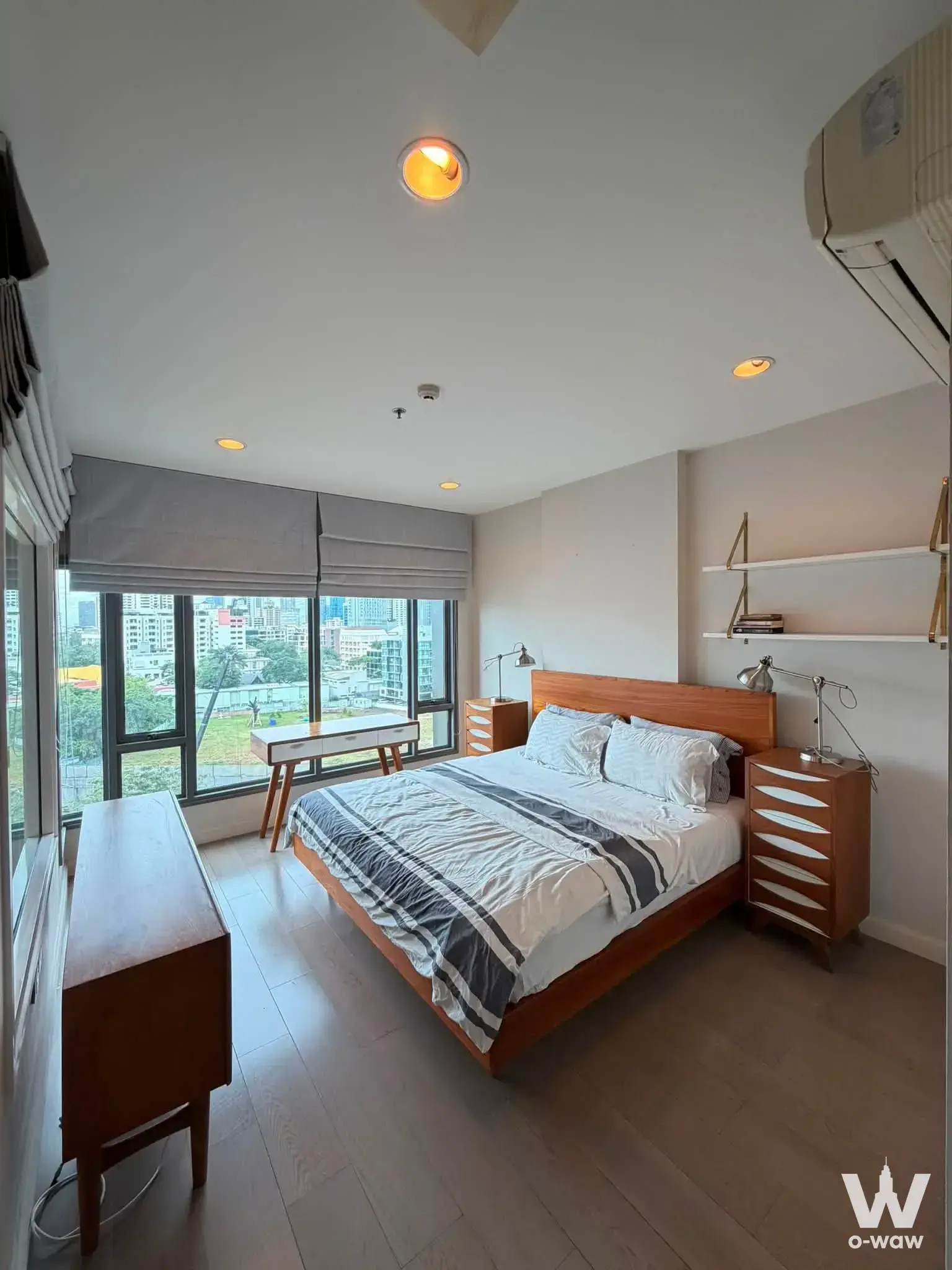 Condo with 2 bedrooms for rent at The Crest Sukhumvit 34 — photo 1 of 5