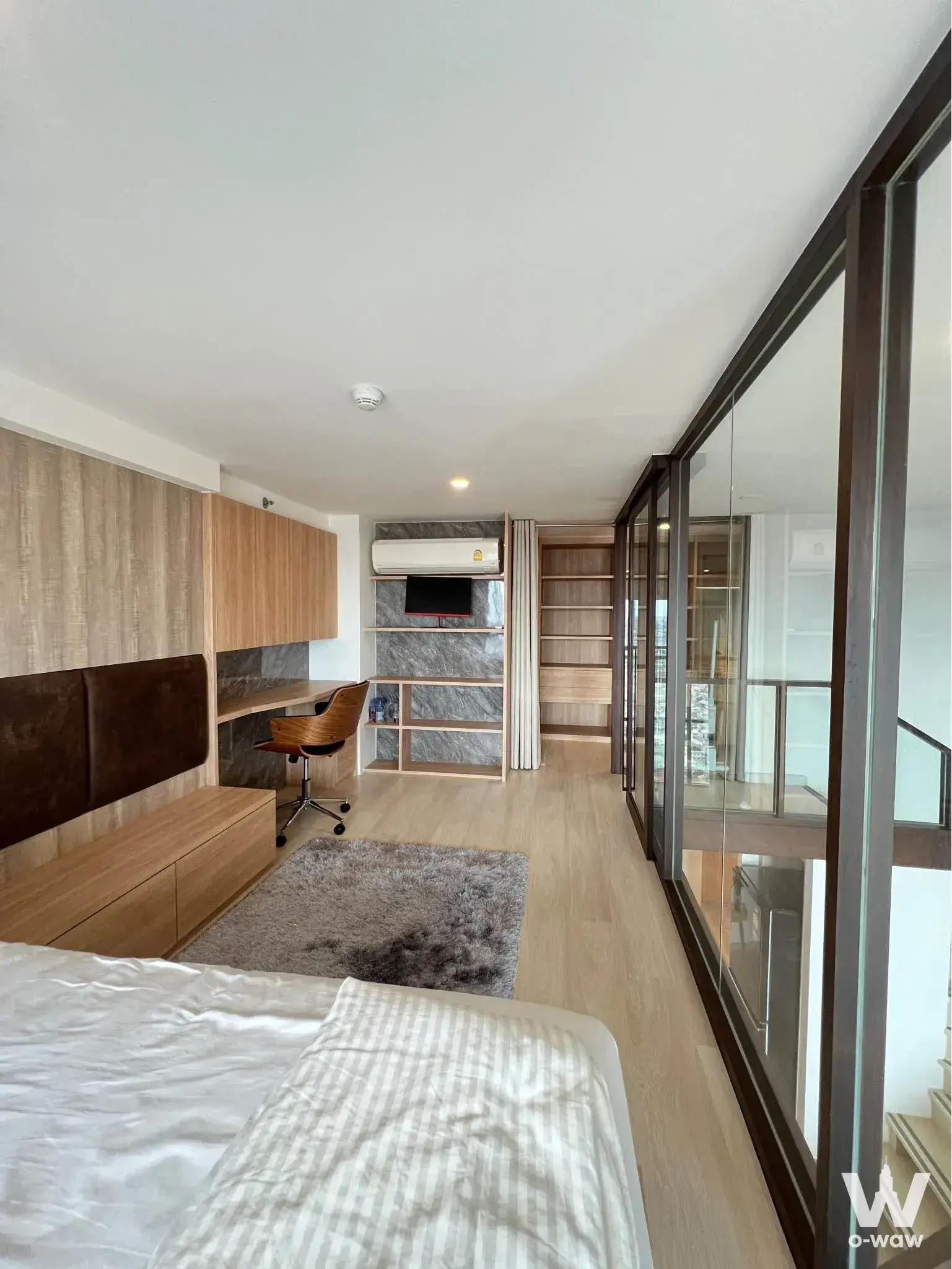 Condo with 2 bedrooms for rent at KnightsBridge Prime Sathon — photo 2 of 5