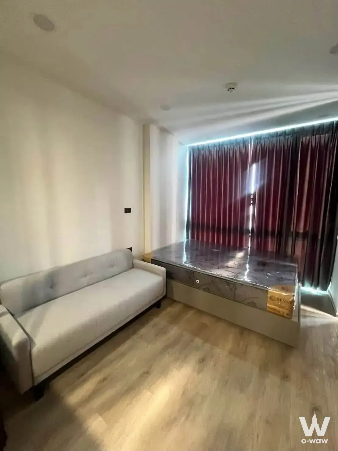 Lat Phrao 48 - Sutthisan, near MRT Chok Chai 4, MRT Phahon Yothin, MRT Sutthisan. 500 meters to Lat Phrao Road and convenient connection to Ratchadaphisek-Sutthisan Road. Near Central Ladprao, Union Mall, Big C Extra Lat Phrao, Chok Chai 4 Market.