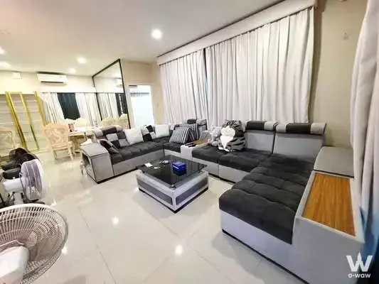House with 4 bedrooms for rent at Perfect Place Sukhumvit 77-Suvarnabhumi — photo 1 of 4