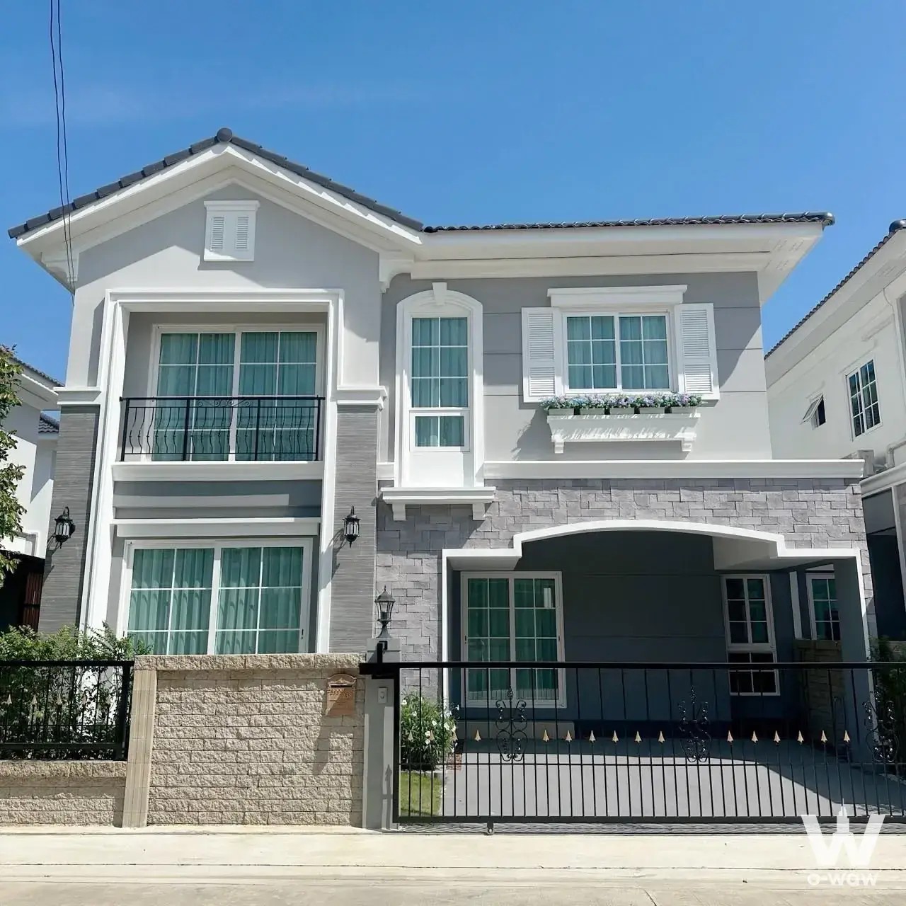 Sukhumvit 113 (Lasalle), near Bangkok Patana School, approx. 1 km / 5 mins from BTS Samrong Station
