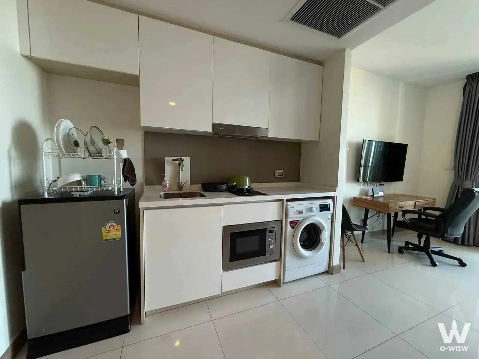 Condo with 1 bedroom for rent at The Riviera Wongamat Beach : เดอะ ริเวียร่า วงศ์อมาตย์ บีช — photo 2 of 5