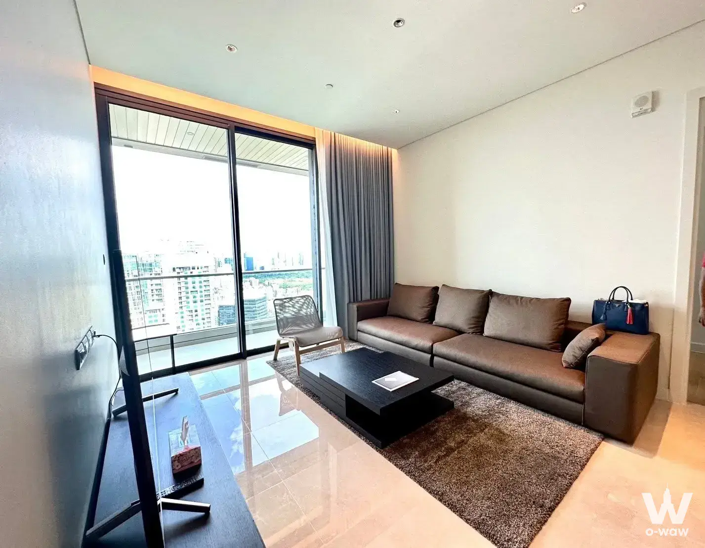 Condo with 2 bedrooms for rent at Sindhorn Residence — photo 2 of 5
